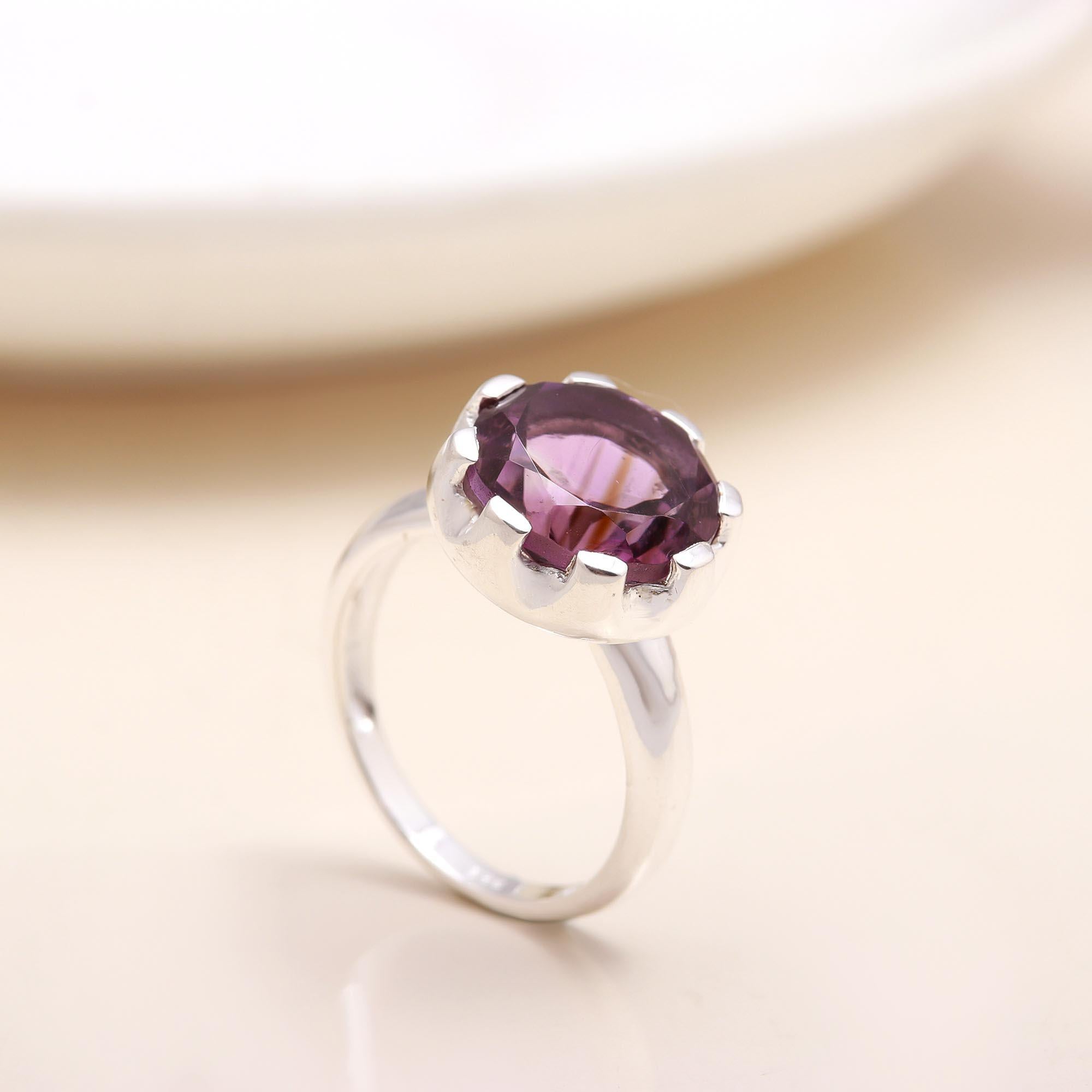 Round Amethyst: Scalloped Crown Setting Ring