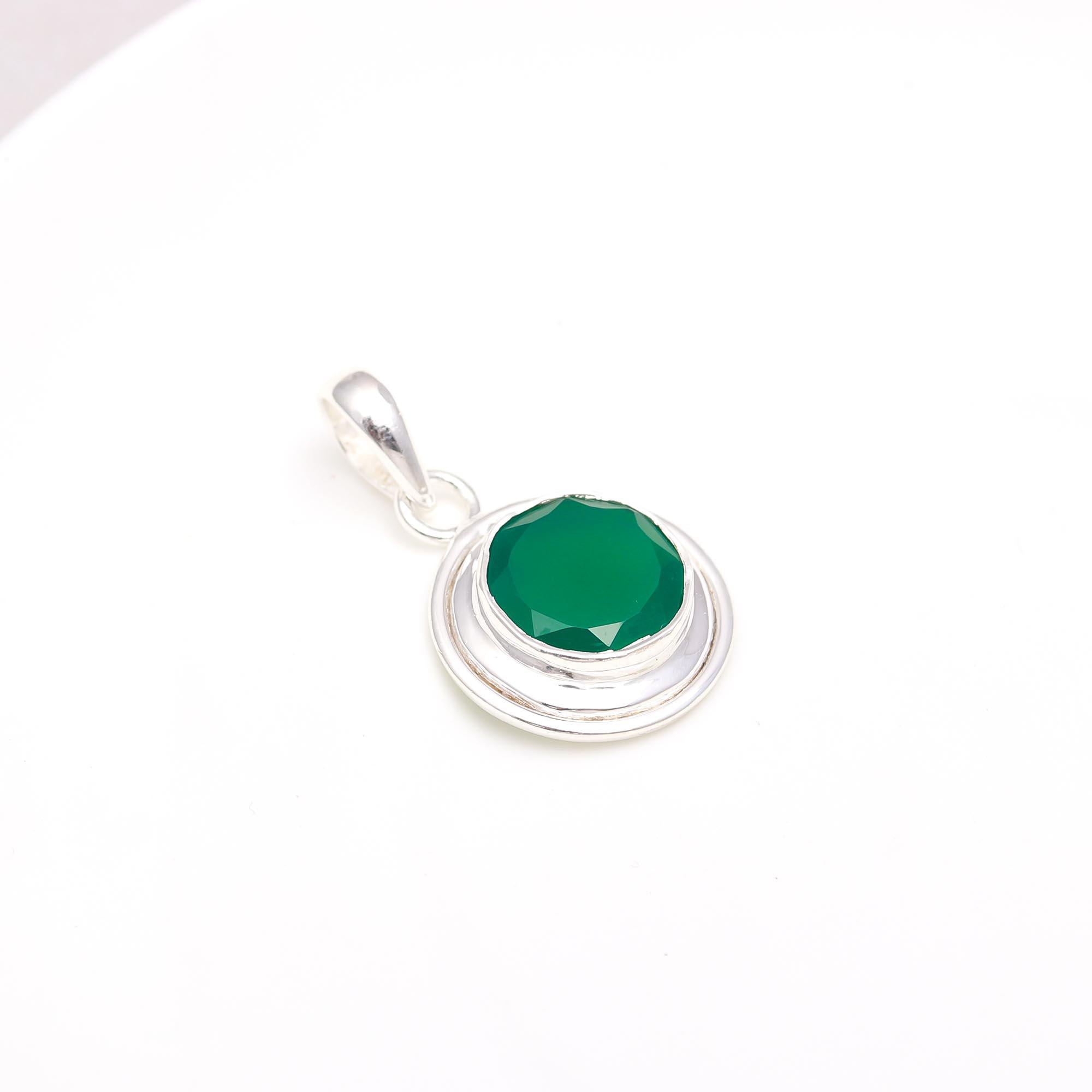 The Emerald Orb: Minimalist Round Green Onyx Bezel Pendant