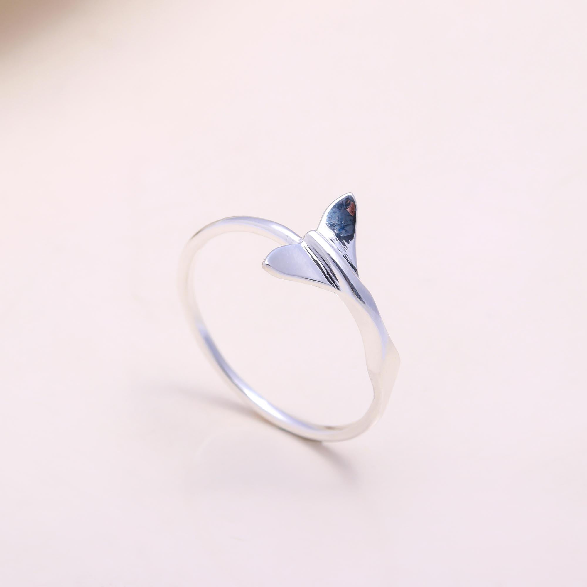 The Ocean's Tale: Minimalist Silver Whale Tail Ring