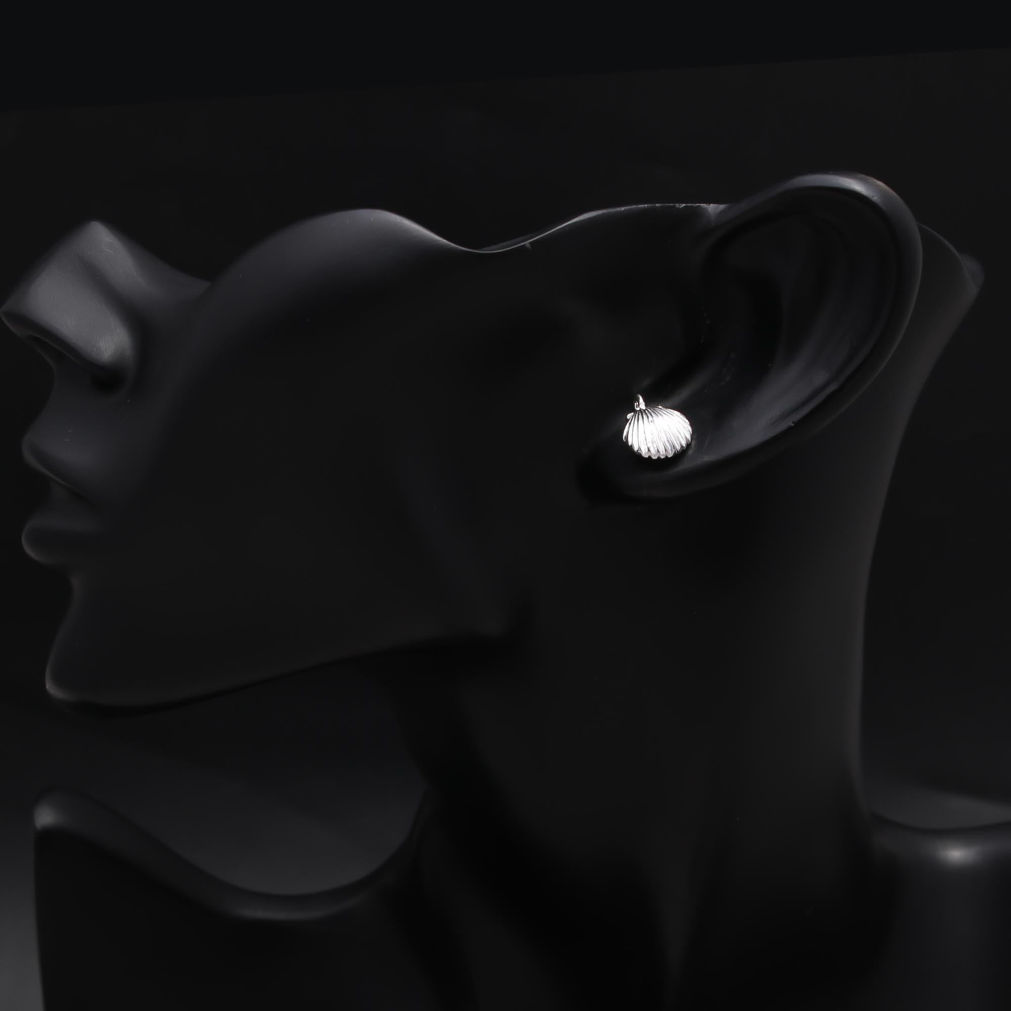 925 Sterling Silver Scallop Shell Stud Earrings