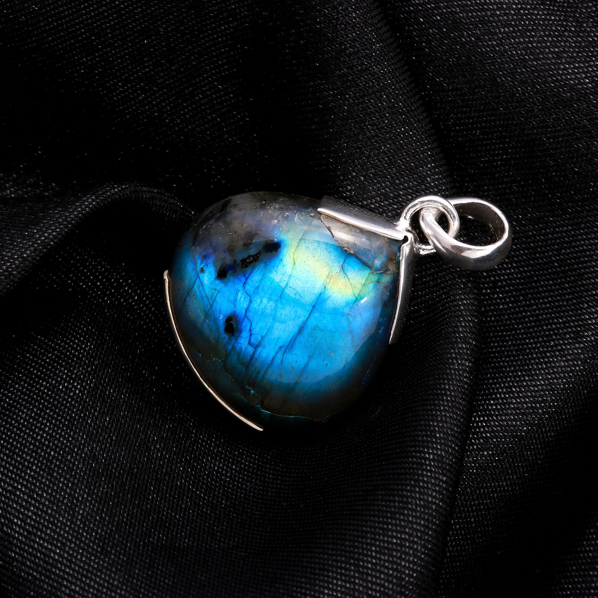 The Aurora Tear: Labradorite Sterling Silver Pendant