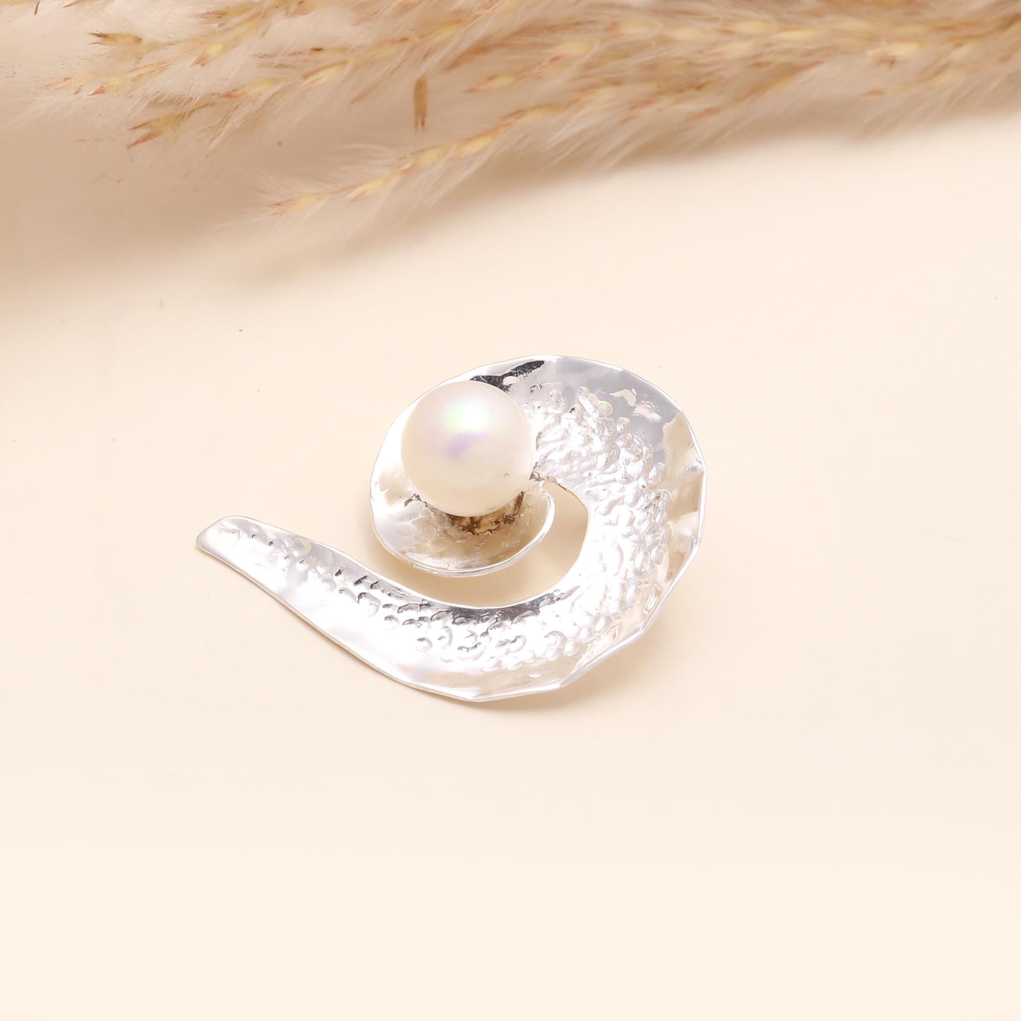 925 Sterling Silver Swirl Design White Pearl Hammered Pendant