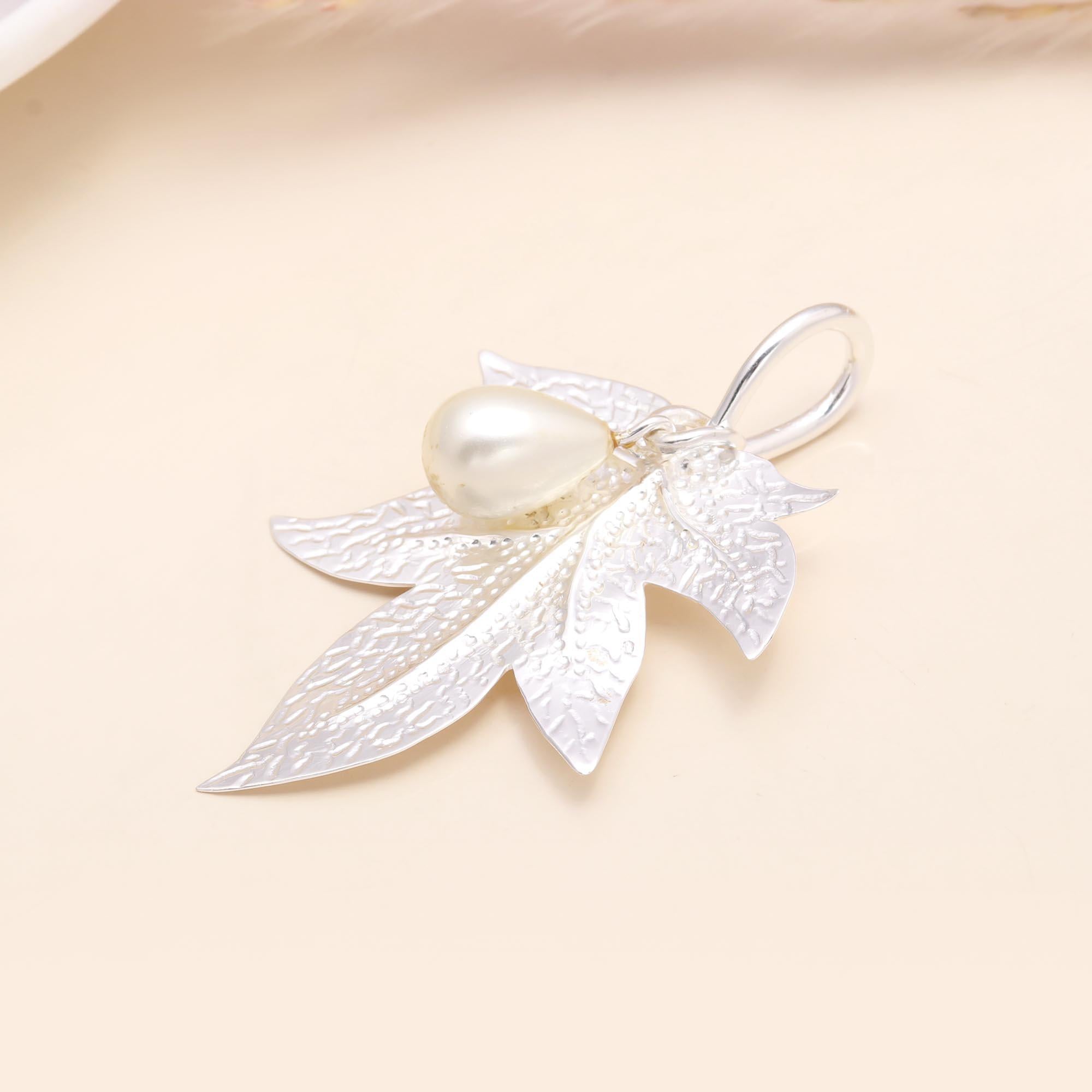 925 Sterling Silver Textured Leaf Design Pearl Pendant