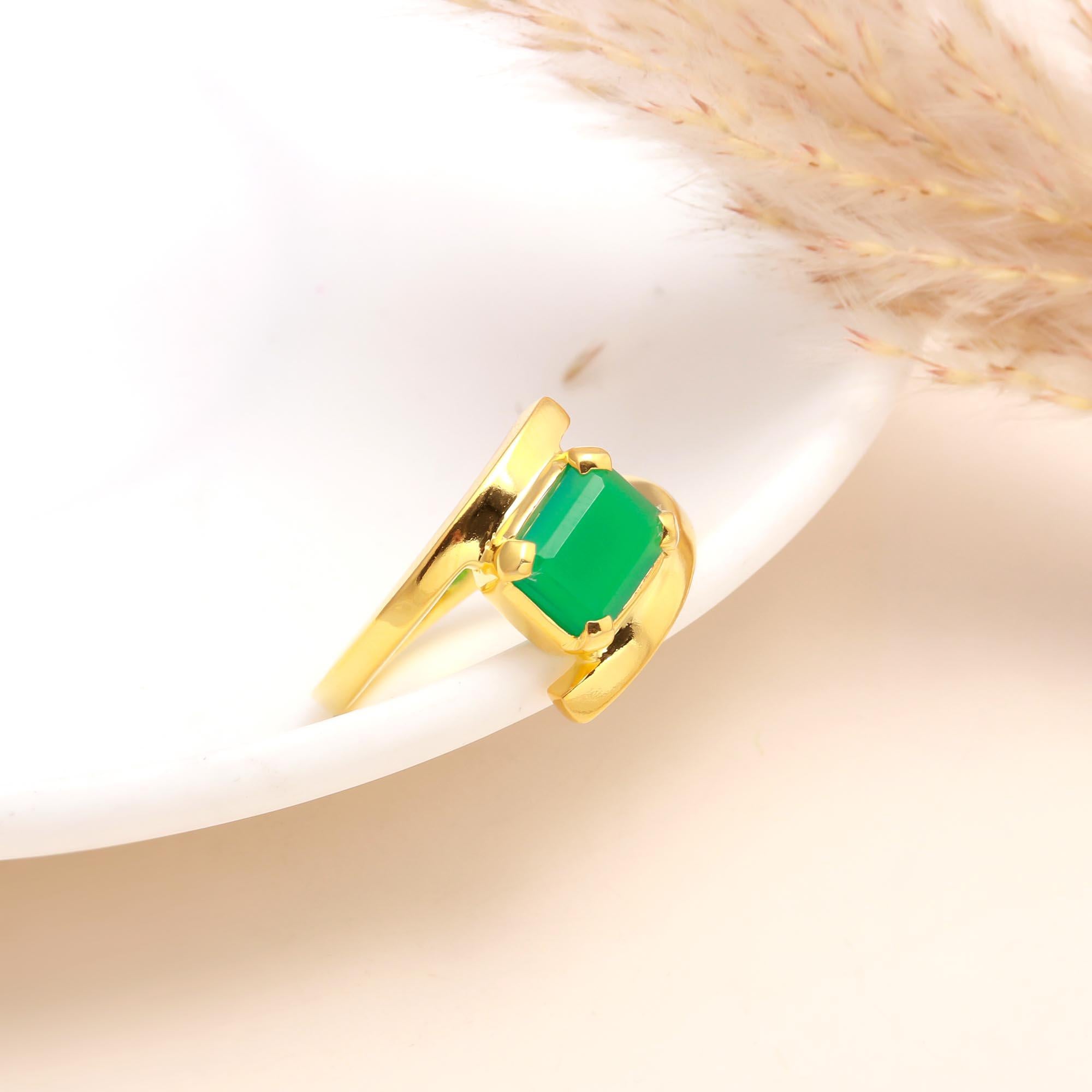 The Geometric Emerald: Gold Modern Bypass Ring