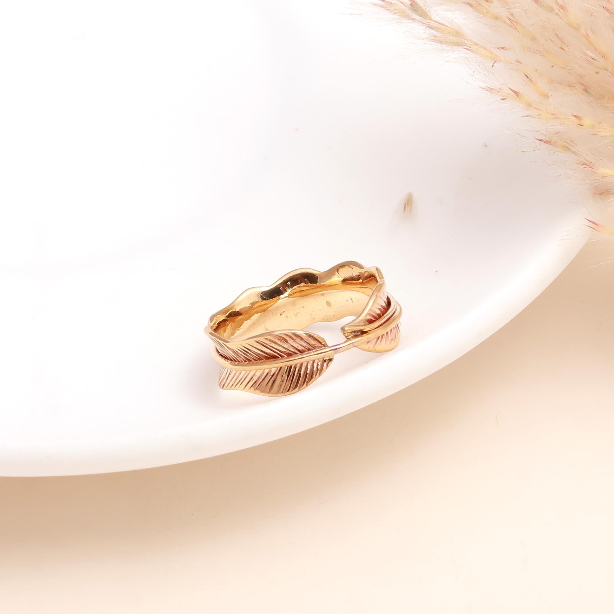 The Golden Plume: Textured Leaf Wrap Ring