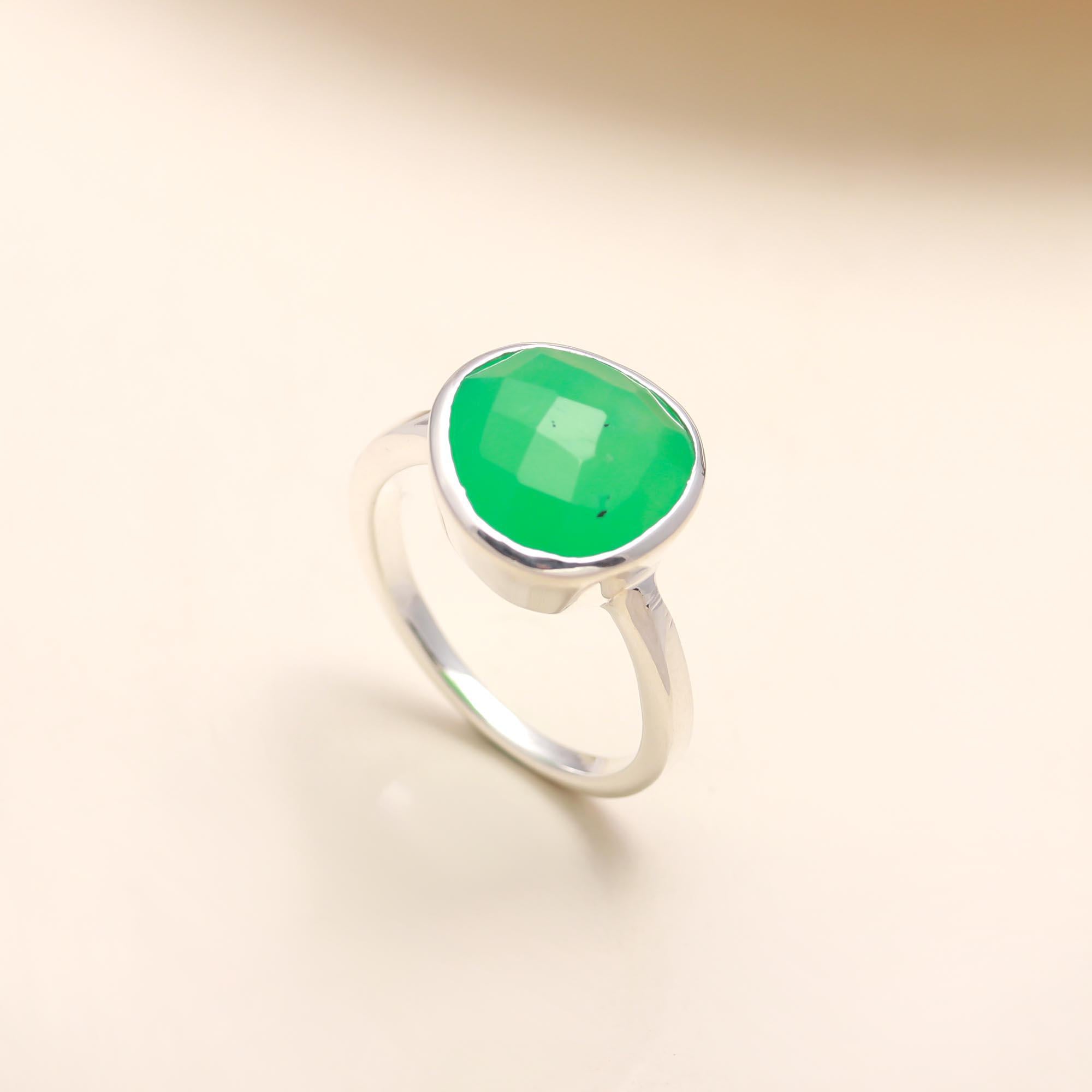 The Verdant Cushion: Green Onyx & Silver Solitaire Ring
