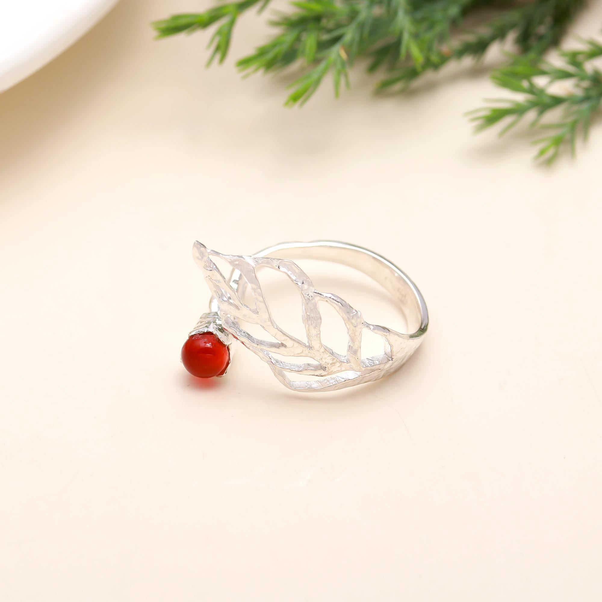 The Crimson Leaf: Carnelian & Silver Open Wrap Ring