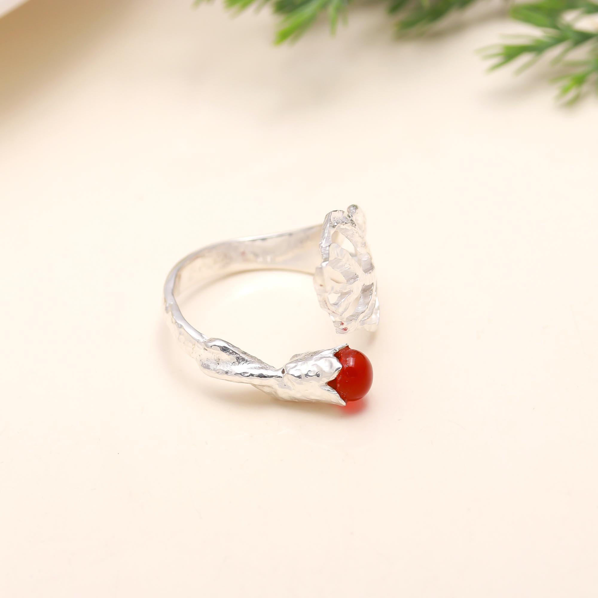 The Crimson Leaf: Carnelian & Silver Open Wrap Ring