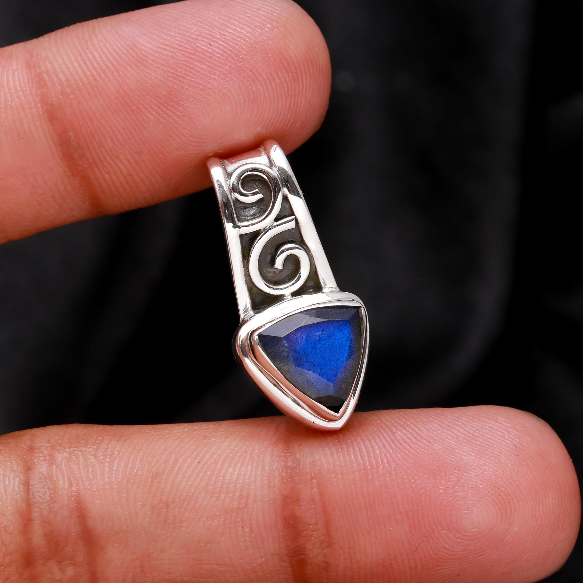 925 Sterling Silver Mystic Blue Labradorite Pendant