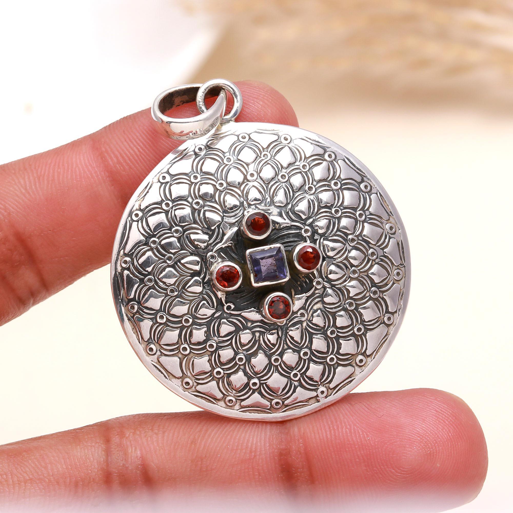 925 Sterling Silver Garnet & Iolite Filigree Pendant