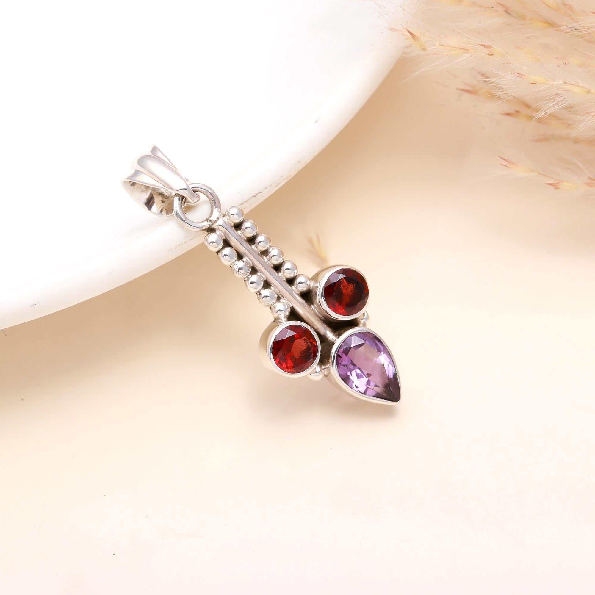 925 Sterling Silver Vintage Amethyst & Garnet Pendant