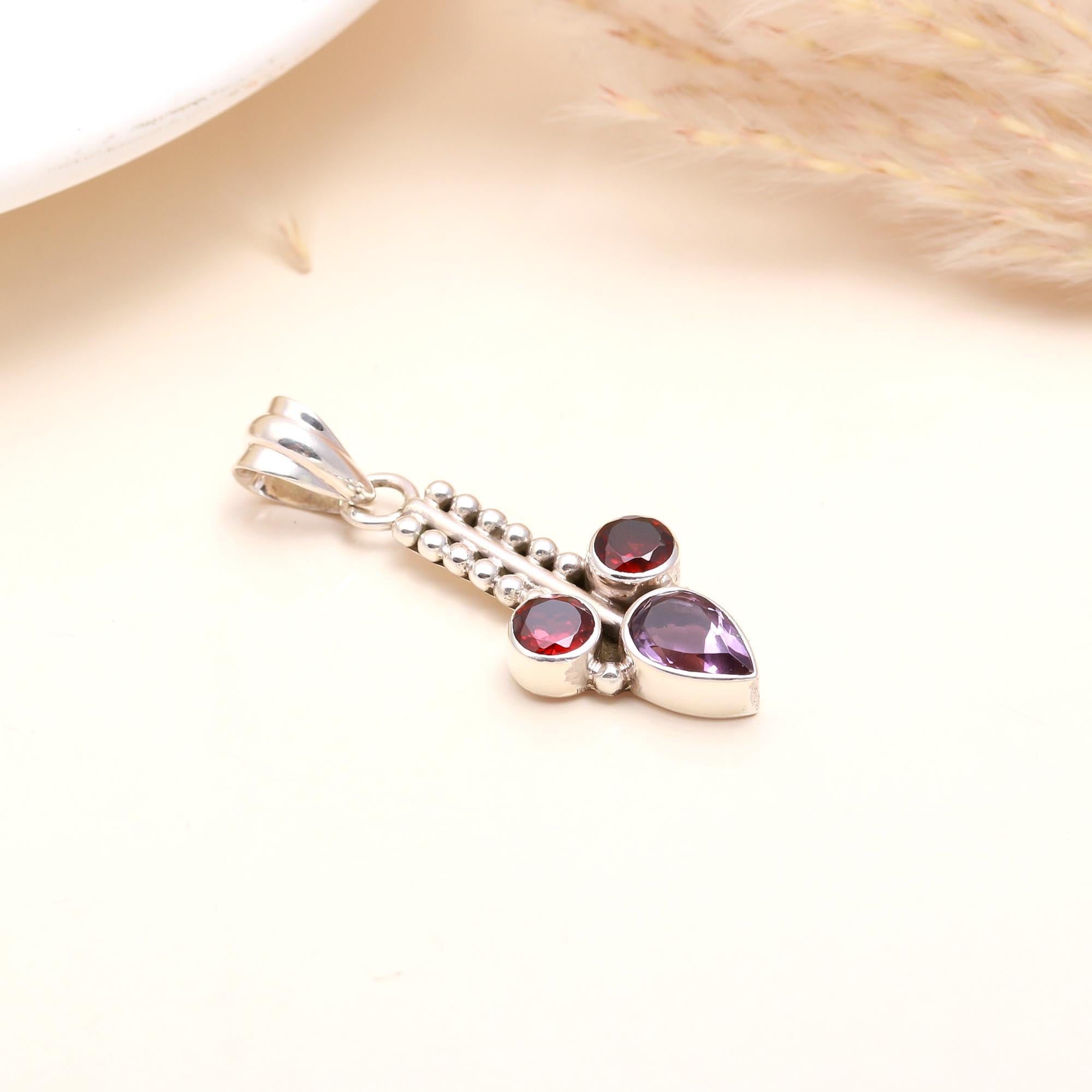 925 Sterling Silver Vintage Amethyst & Garnet Pendant