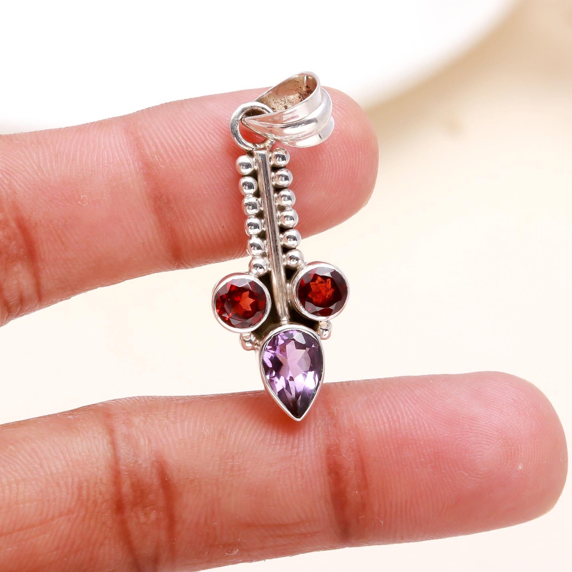 925 Sterling Silver Vintage Amethyst & Garnet Pendant