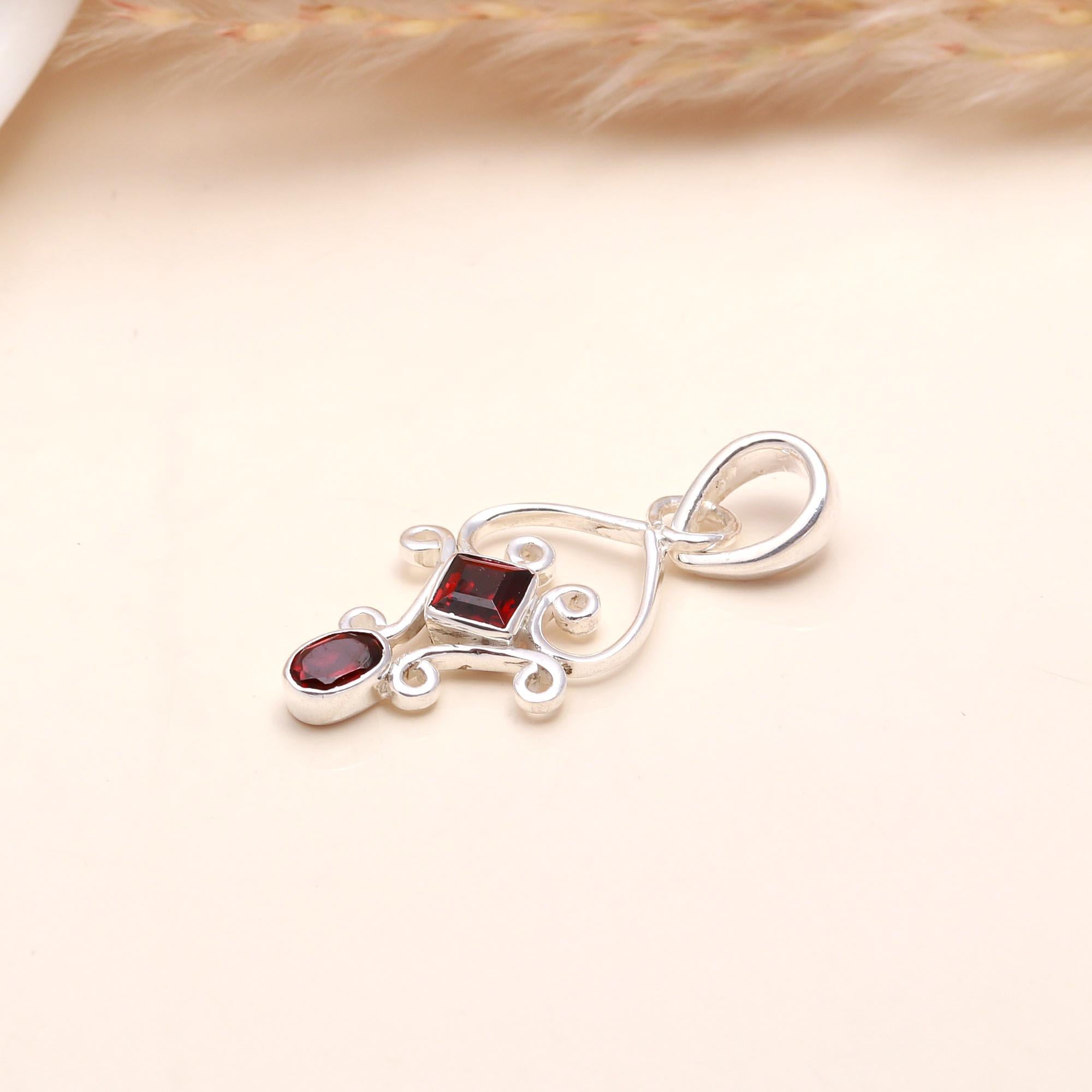 925 Sterling Silver Vintage Garnet Filigree Statement Pendant