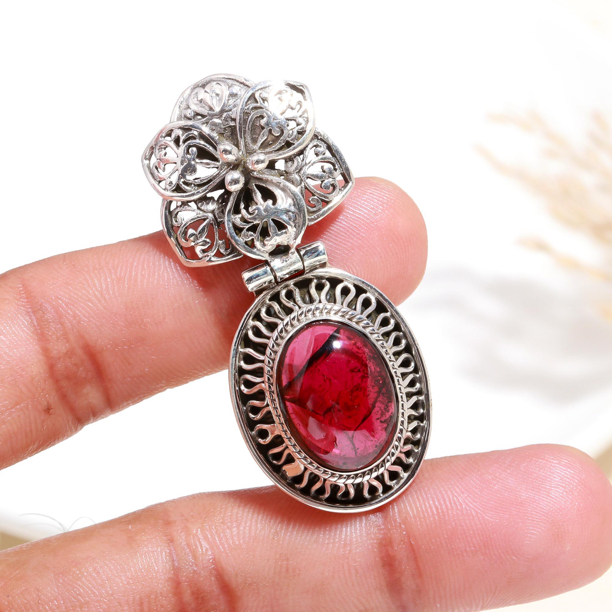 925 Sterling Silver Vintage Garnet Filigree Statement Pendant