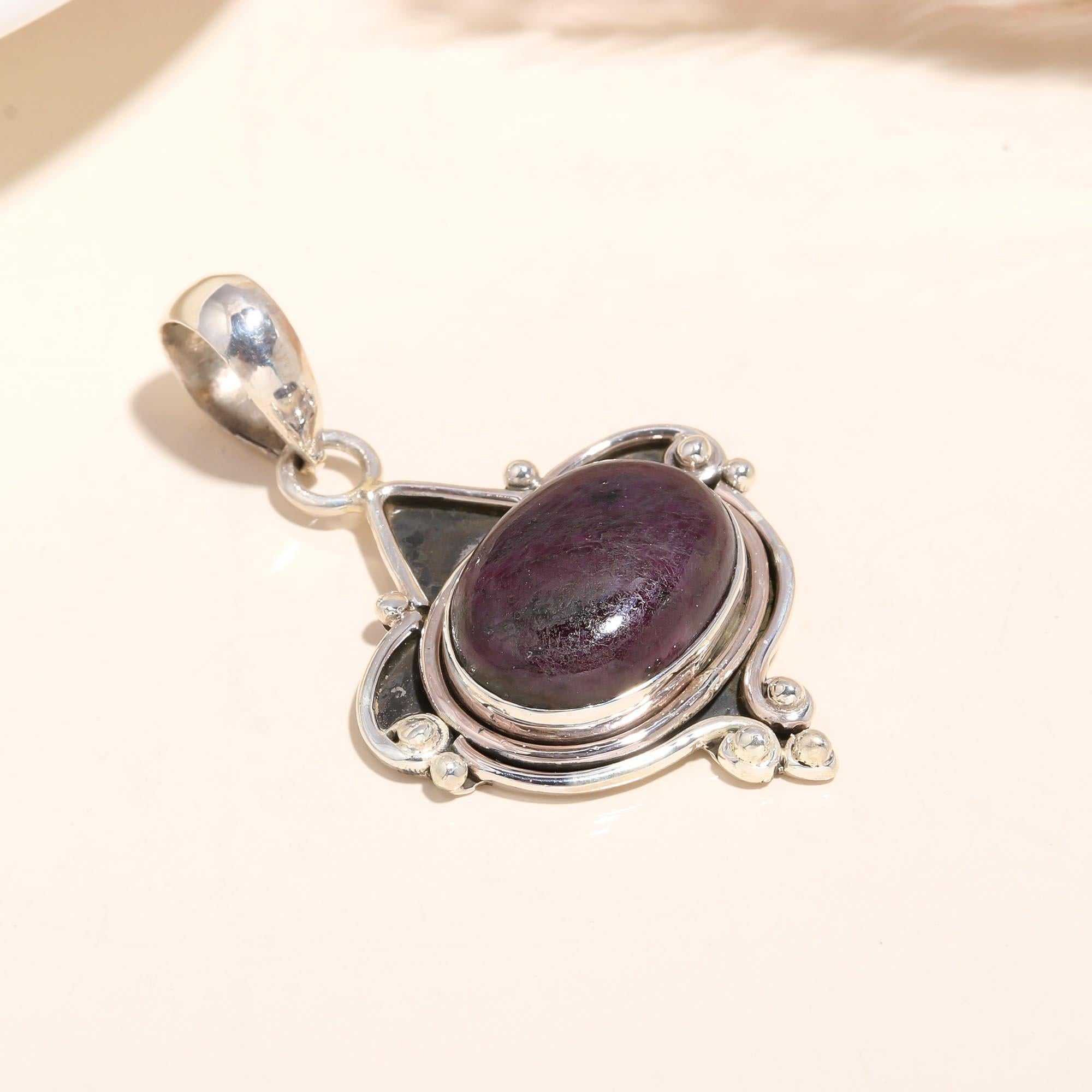925 Sterling Silver Oval Ruby Zoisite Pendant Vintage Boho Jewelry