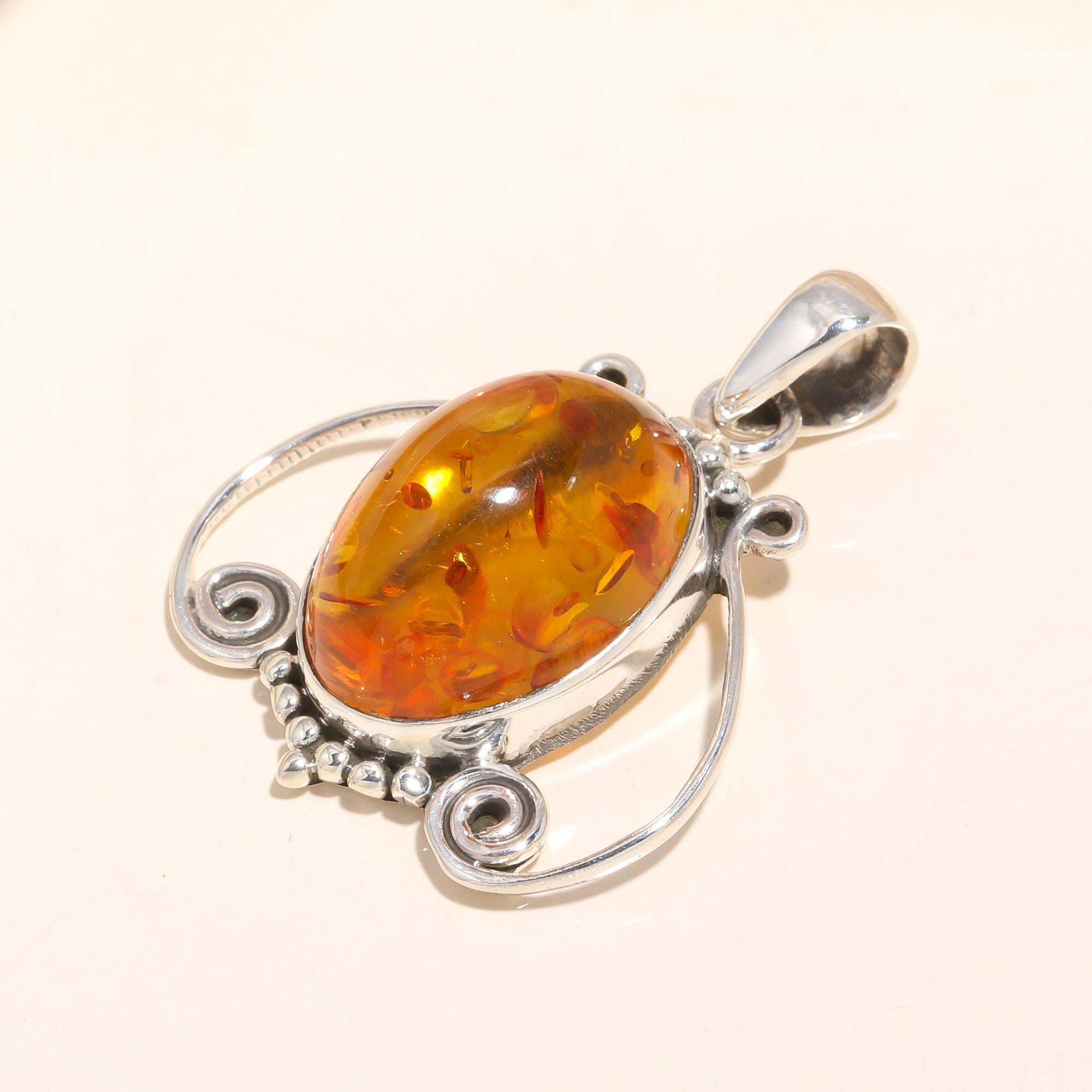 925 Sterling Silver Vintage-Style Natural Baltic Amber Pendant