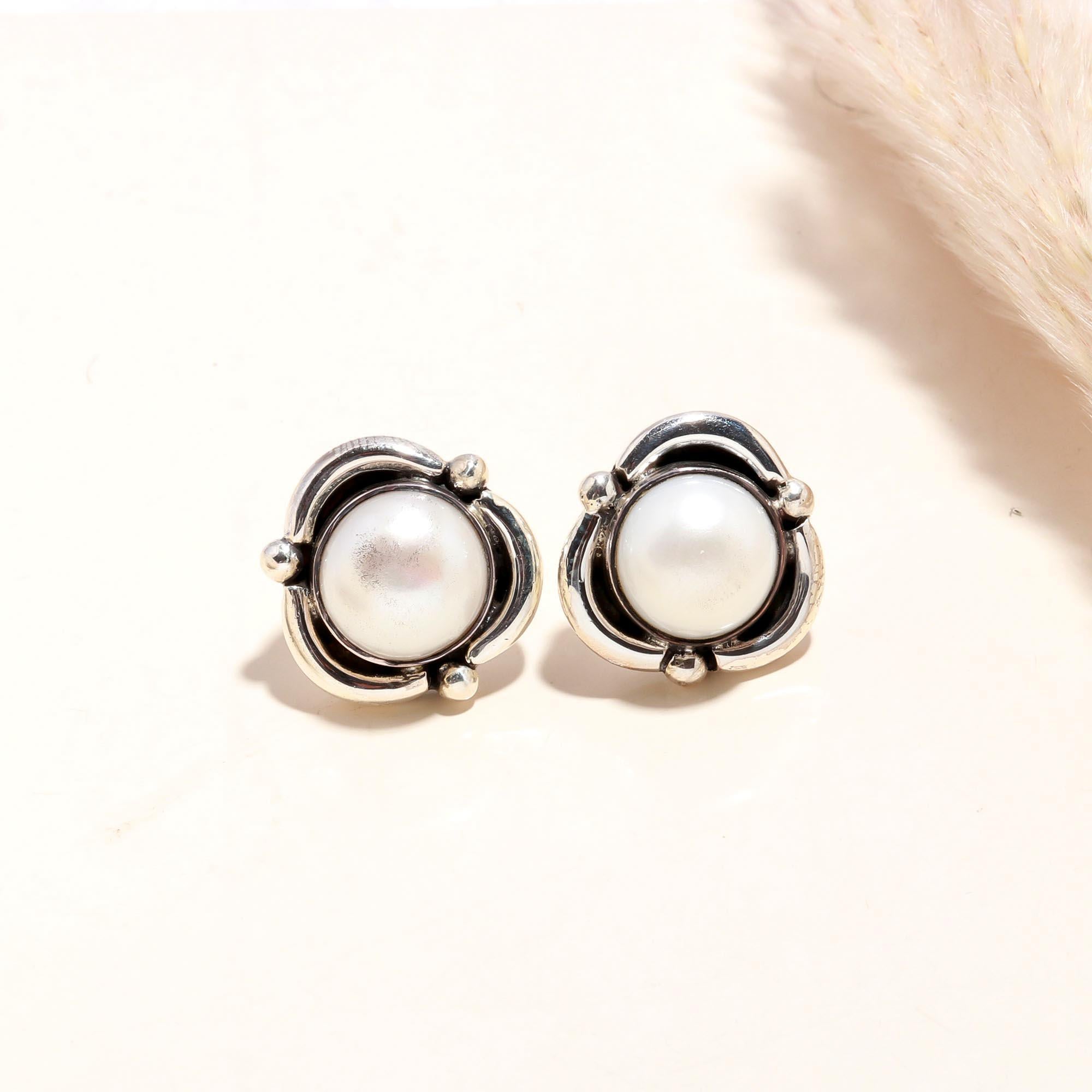 925 Sterling Silver Pearl Classic Stud Earrings