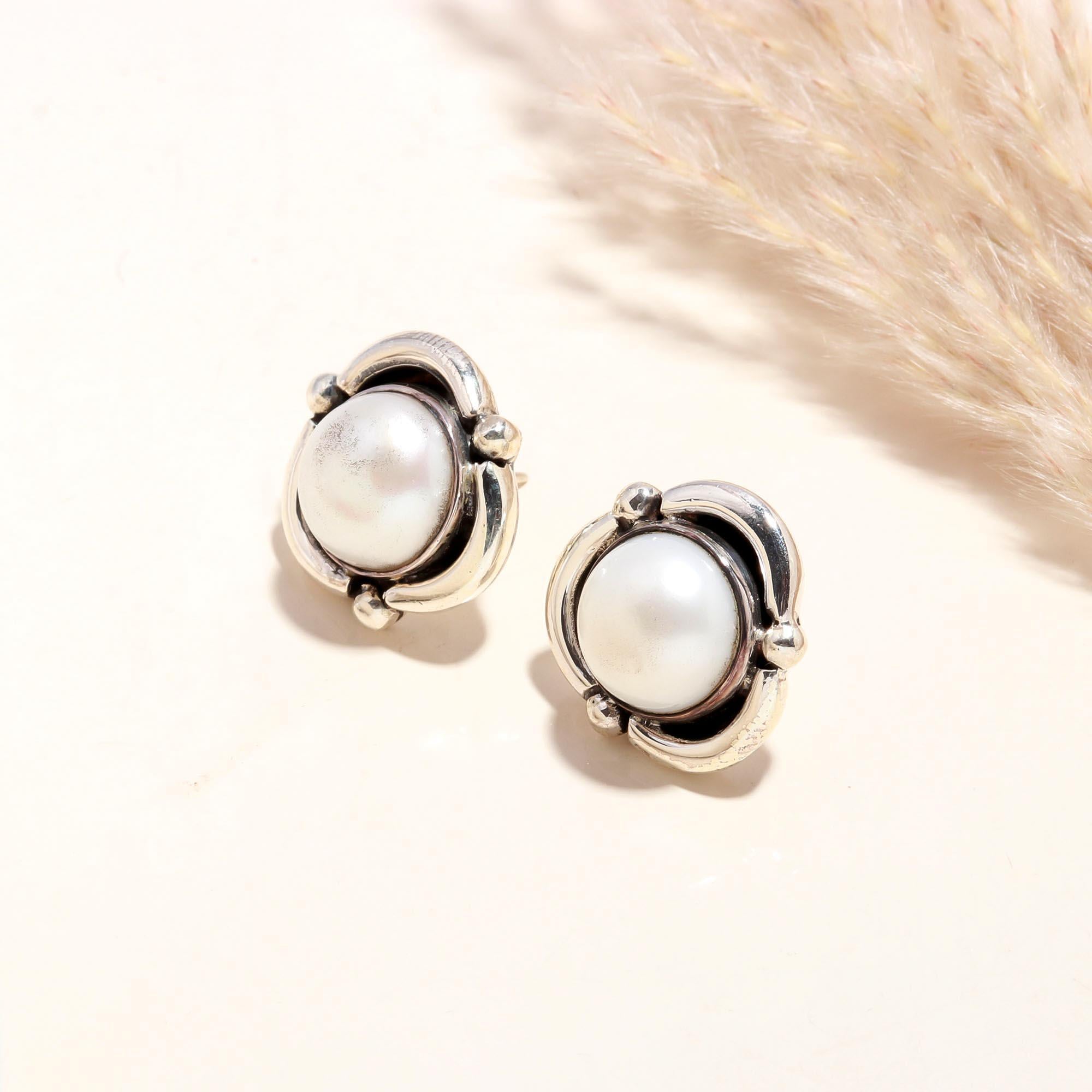 925 Sterling Silver Pearl Classic Stud Earrings