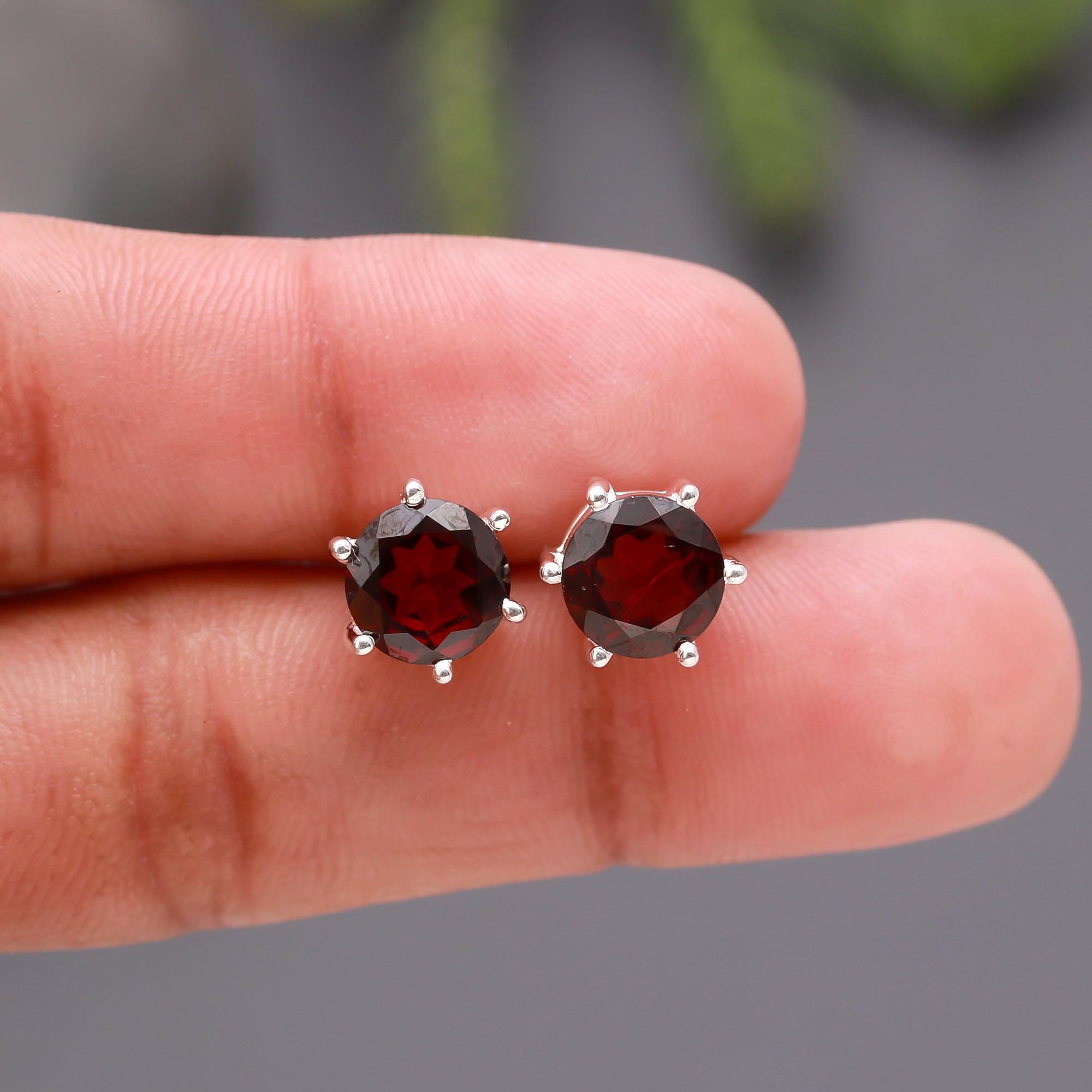 925 Silver Round Garnet Stud Earrings