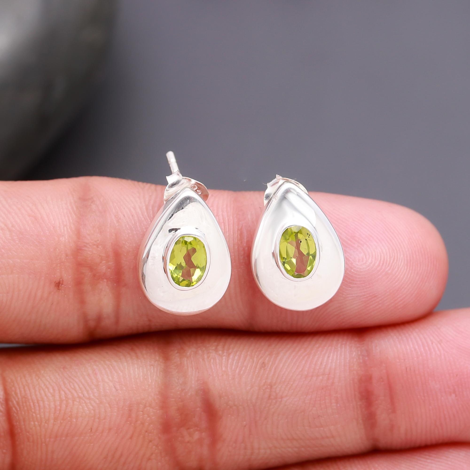 925 Silver Peridot Stud Earrings