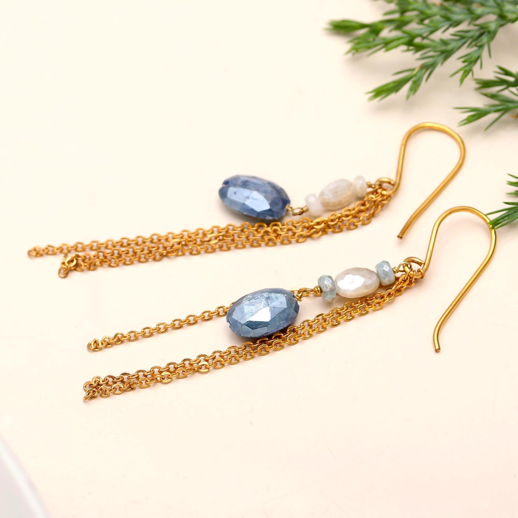 The Blue Horizon: Kyanite & Pearl Linear Drops