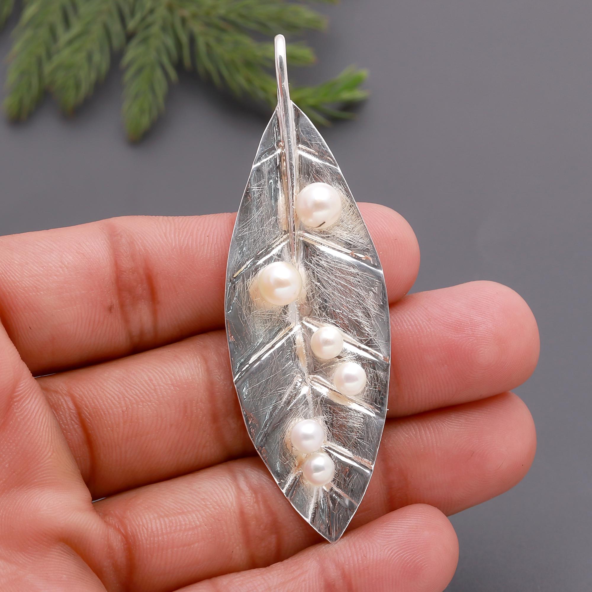 The Organic Grove: Pearl & Silver Textured Leaf Pendant