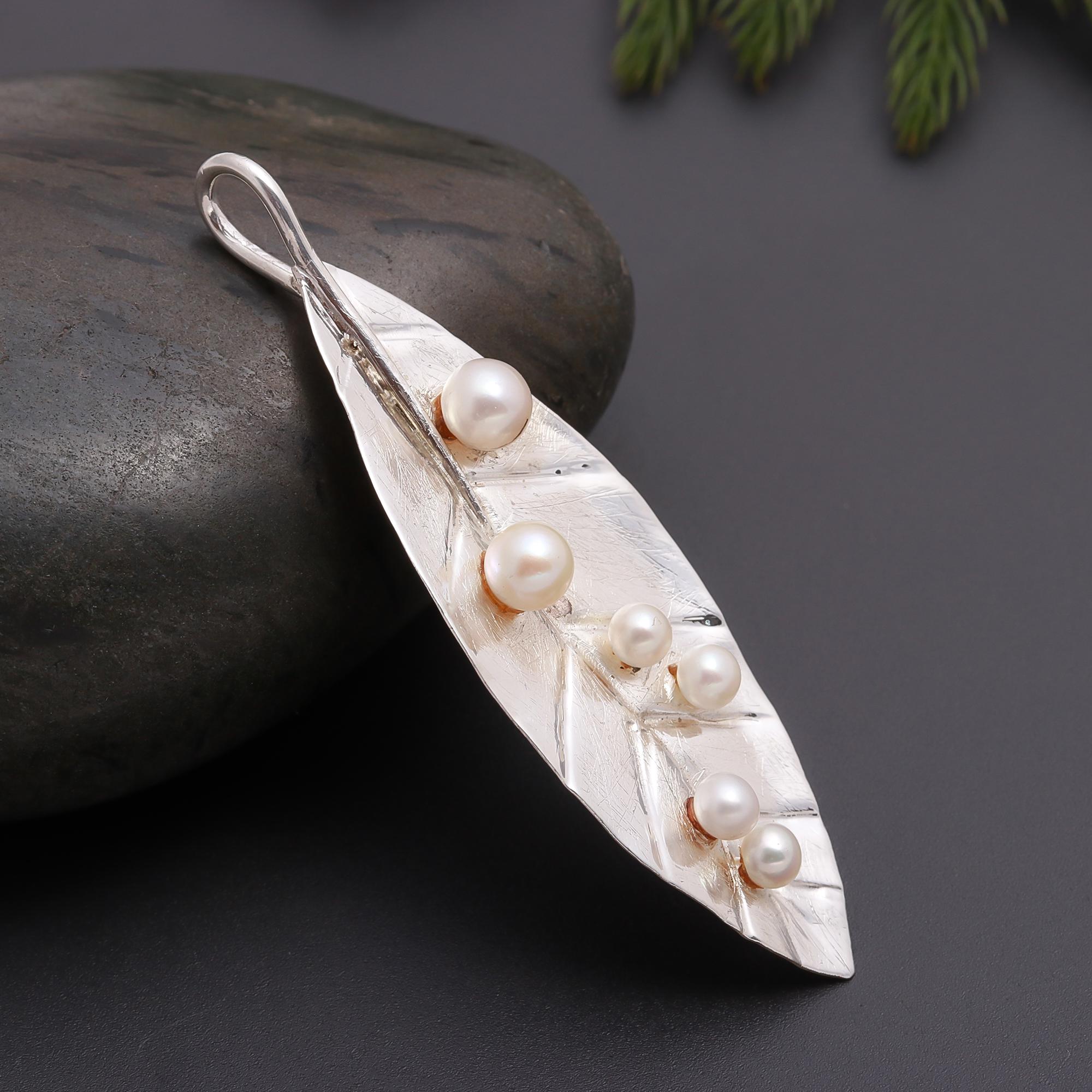 The Organic Grove: Pearl & Silver Textured Leaf Pendant