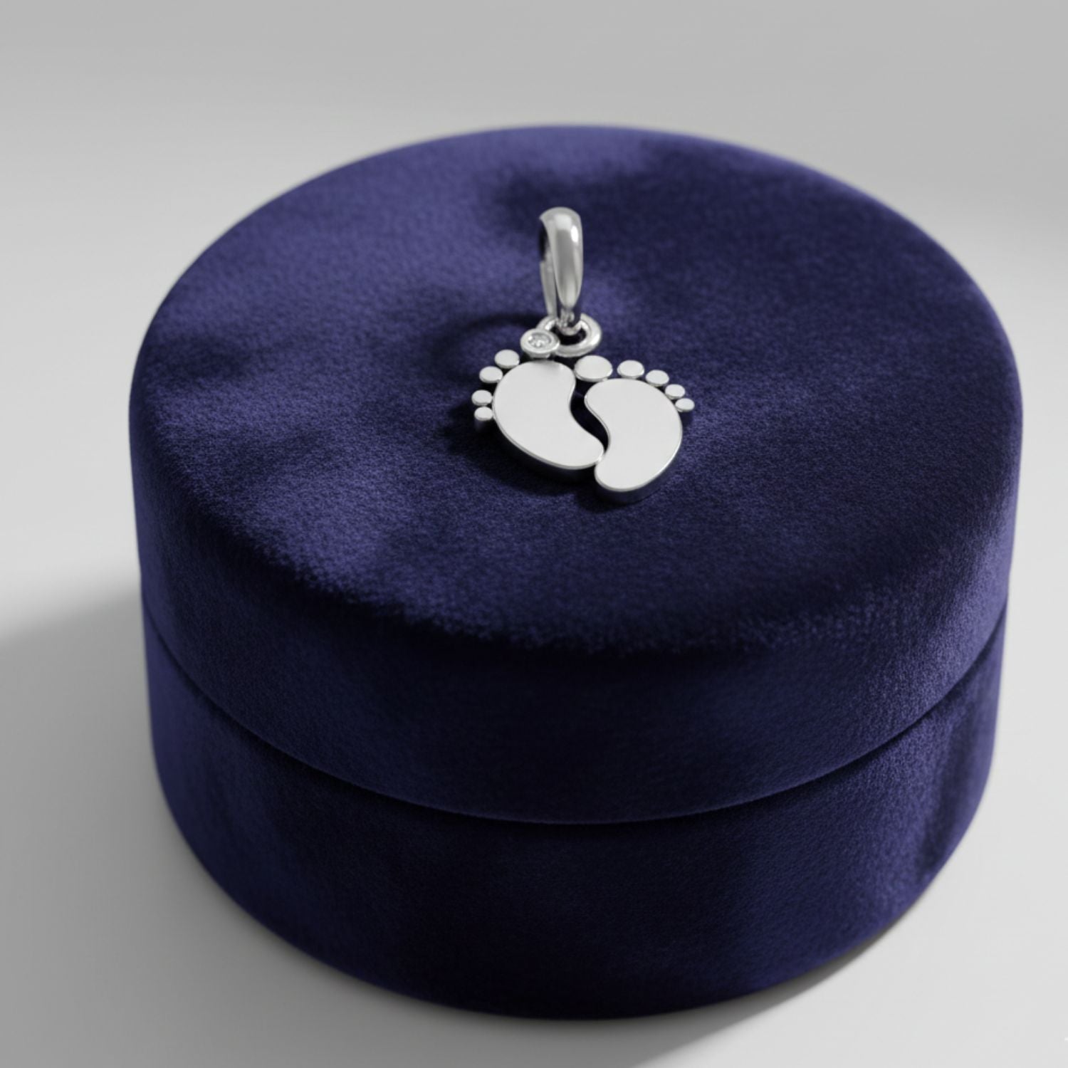 925 Sterling Silver Newborn Baby Feet Charm Pendant