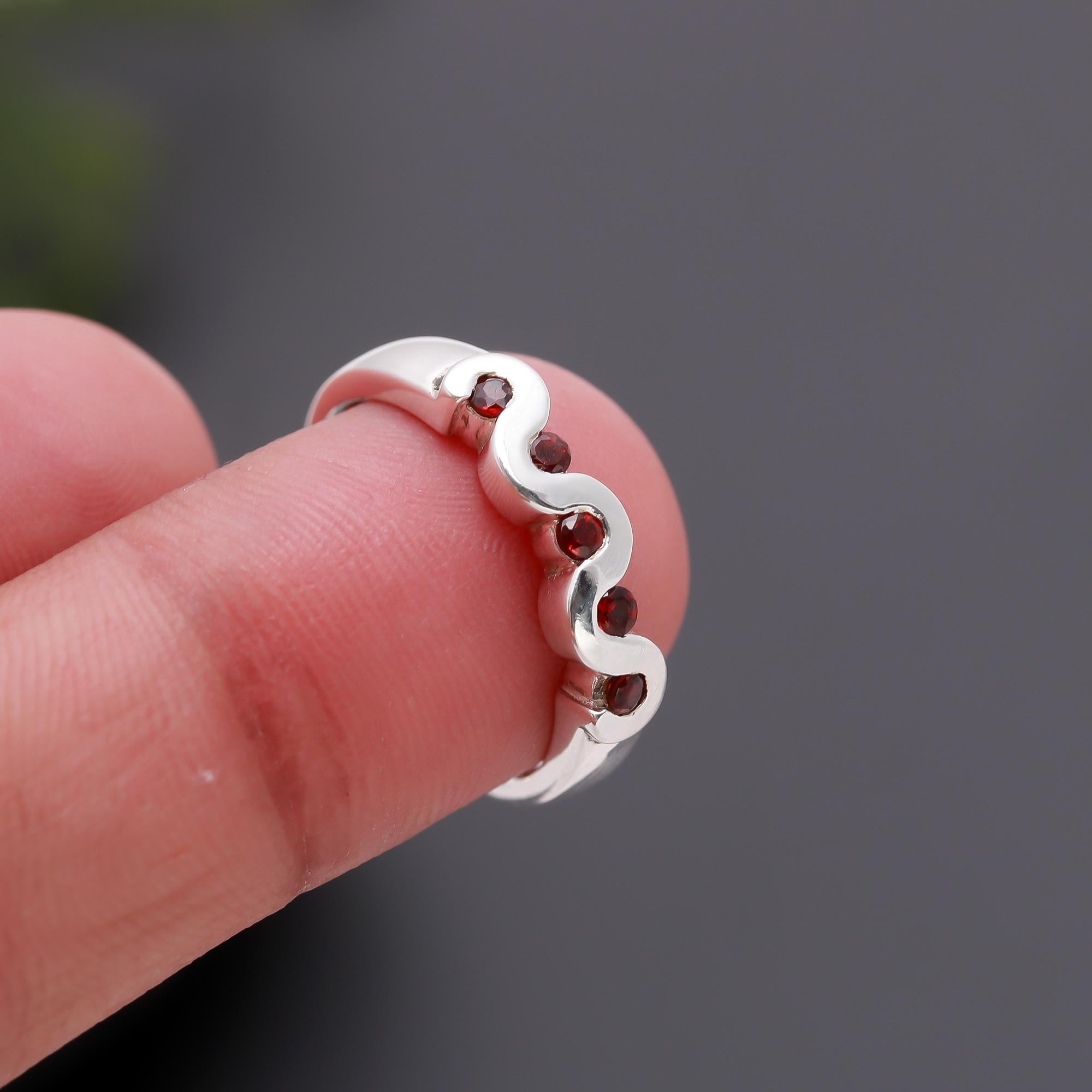 925 Silver Wave Band Red Garnet Ring