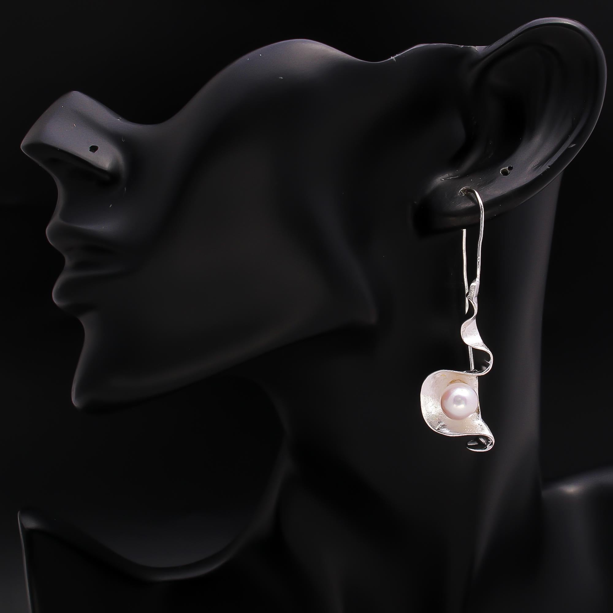 925 Silver Sculpted Wave Pearl Earrings