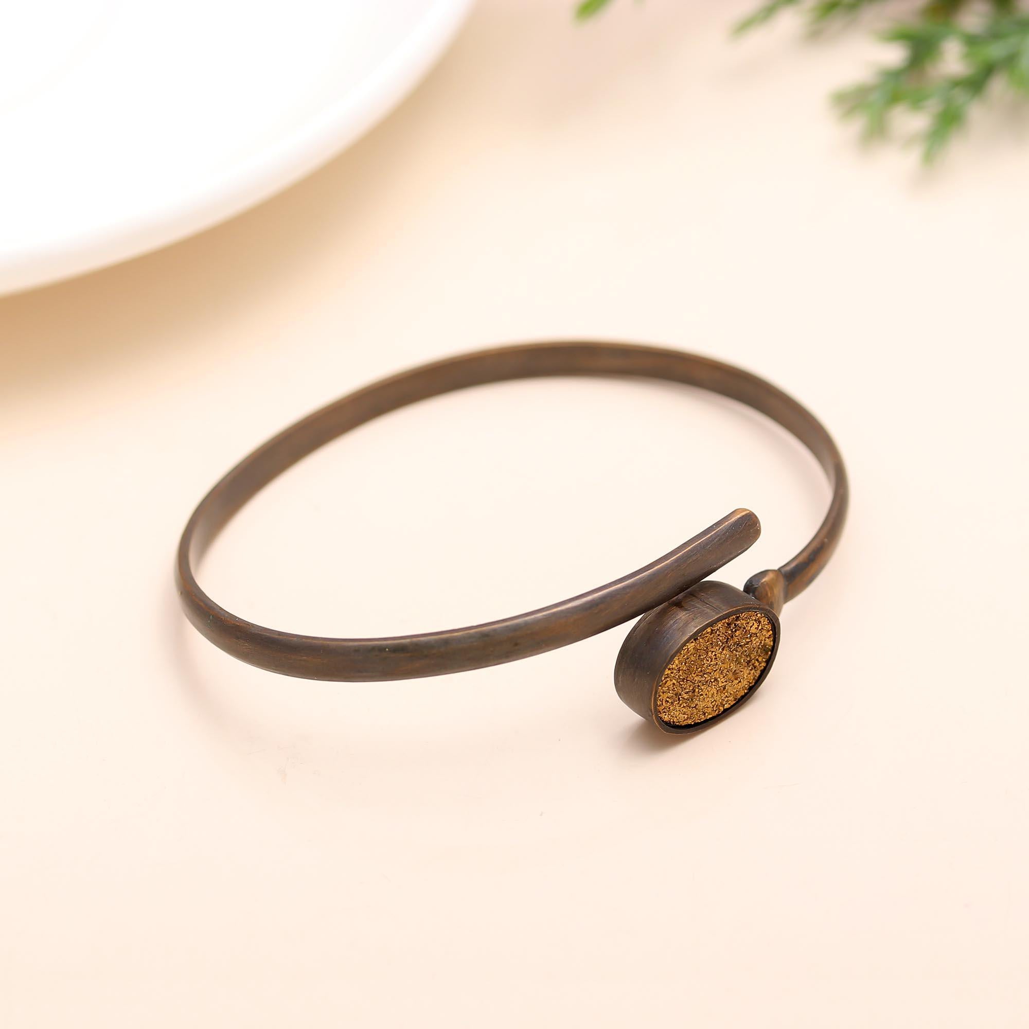 The Stardust Embrace: Gold Druzy Antique Vermeil Bangle