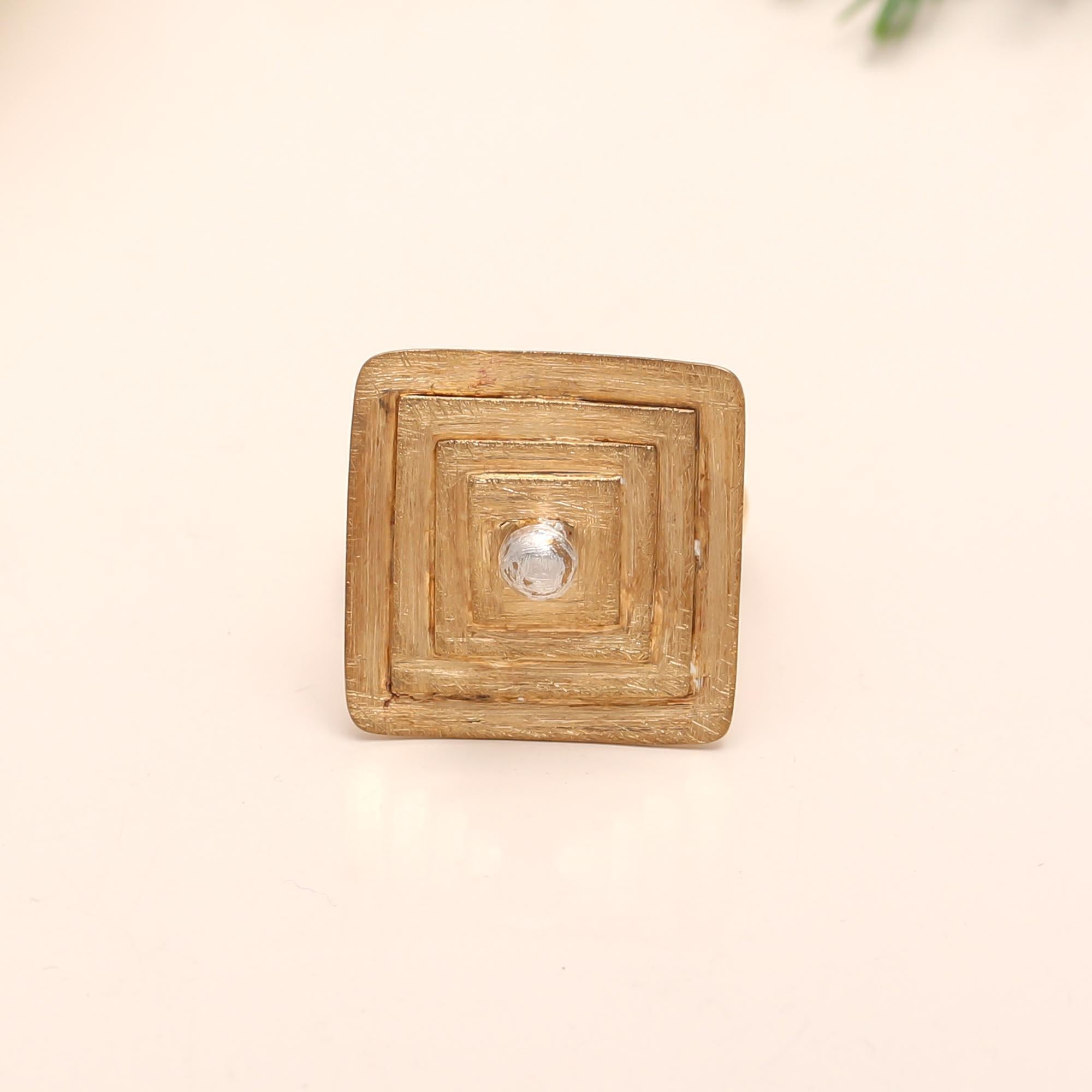 The Geometric Pyramid: Concentric Square Ring