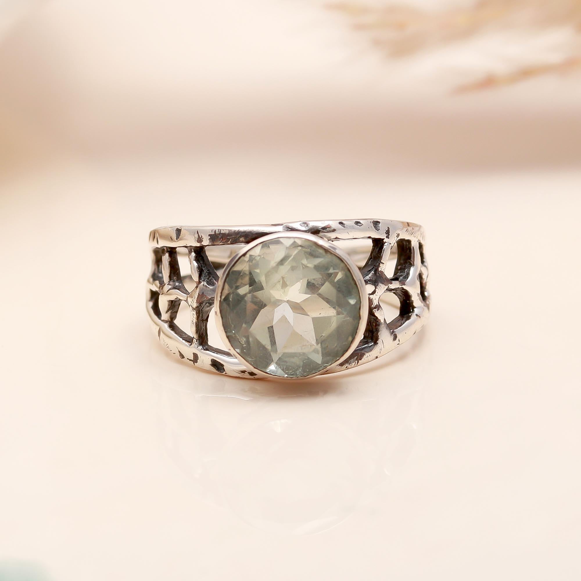 The Forest Lattice: Green Amethyst & Textured Ring