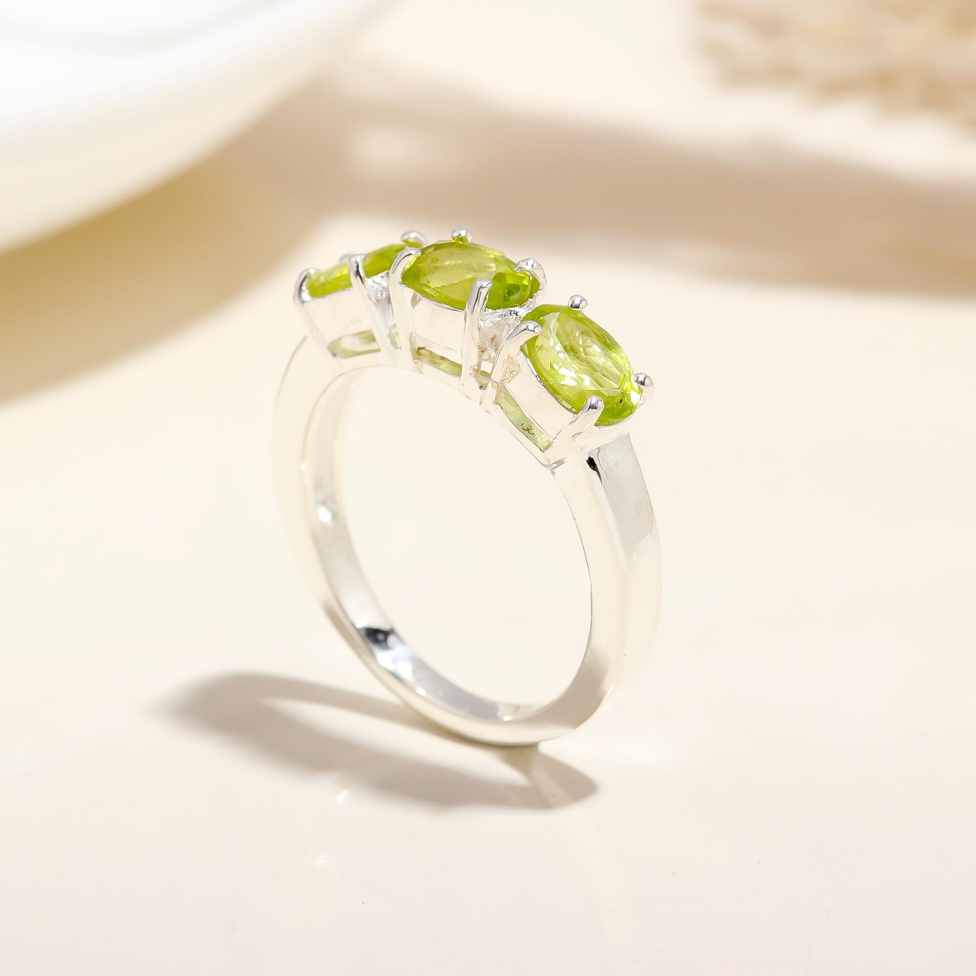 925 Silver Three Faceted Peridot Ring