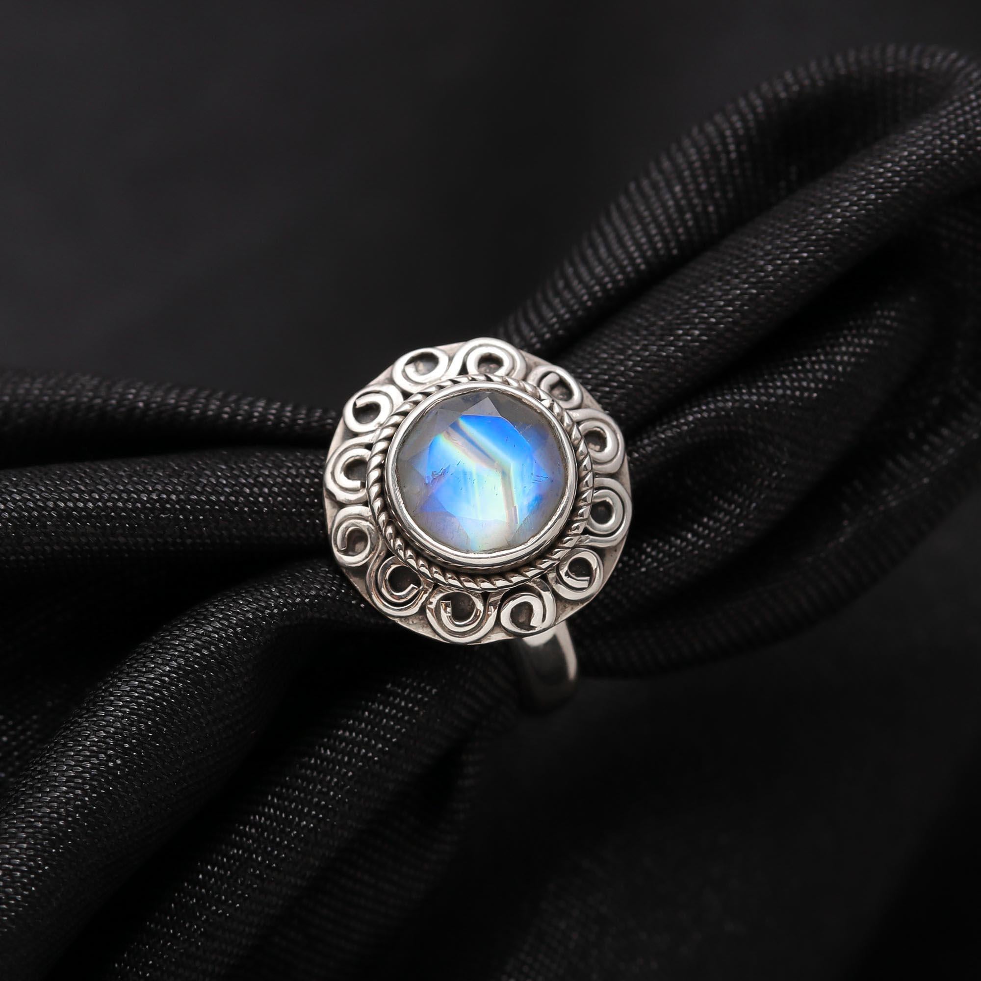 925 Silver Rainbow Moonstone Filigree Ring