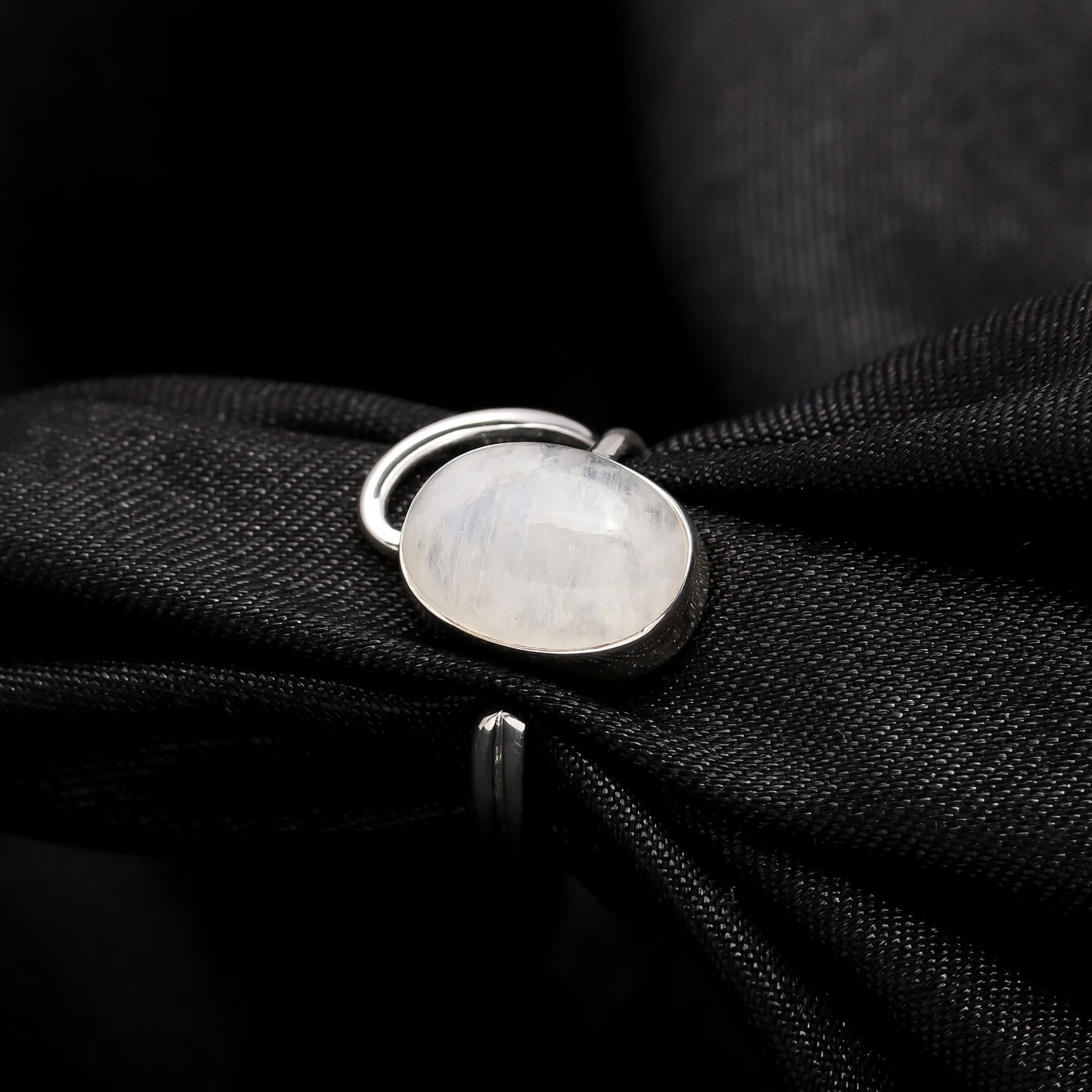 925 Silver Oval Rainbow Moonstone Ring