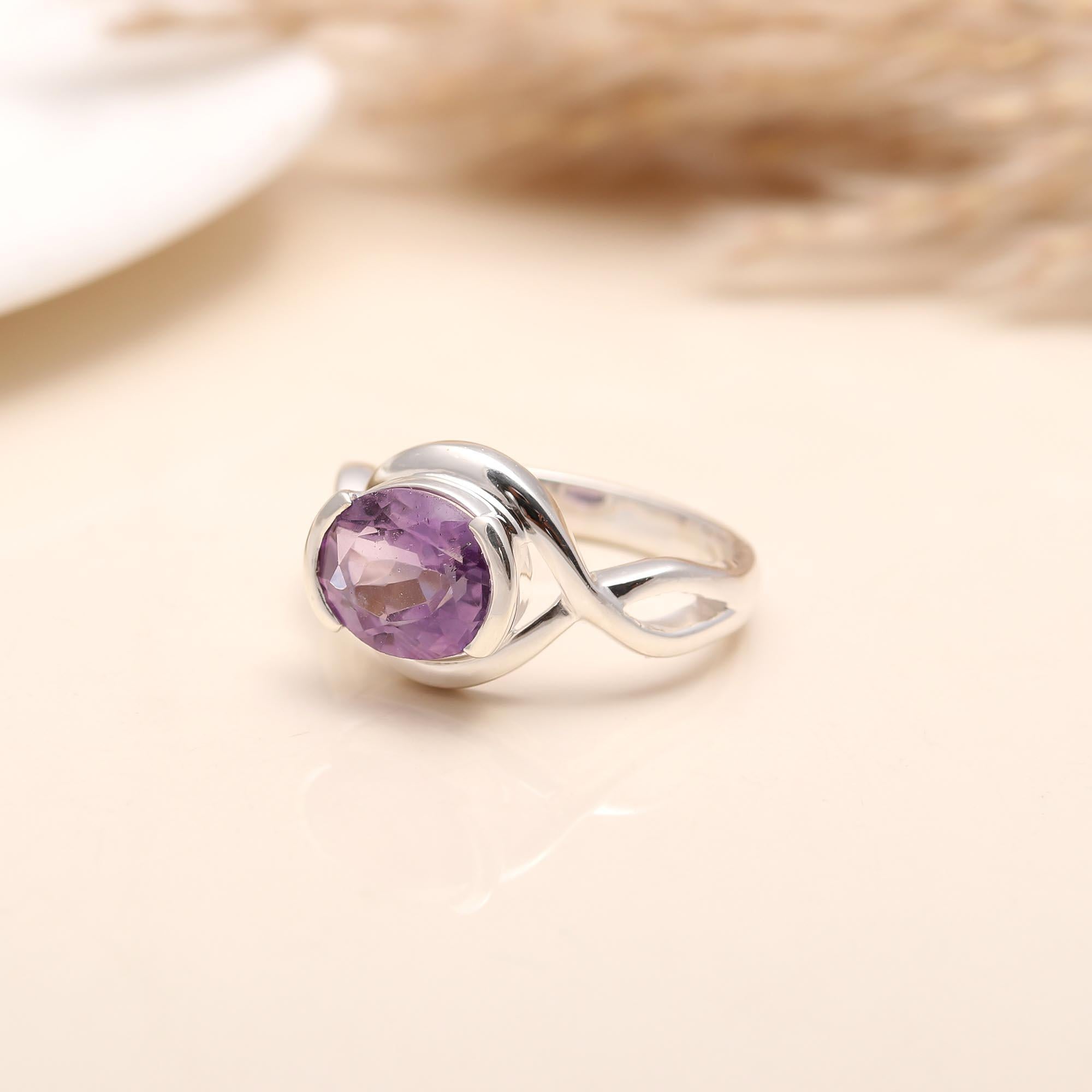 AG925Jewellery’s handcrafted amethyst ring with polished silver twist band
