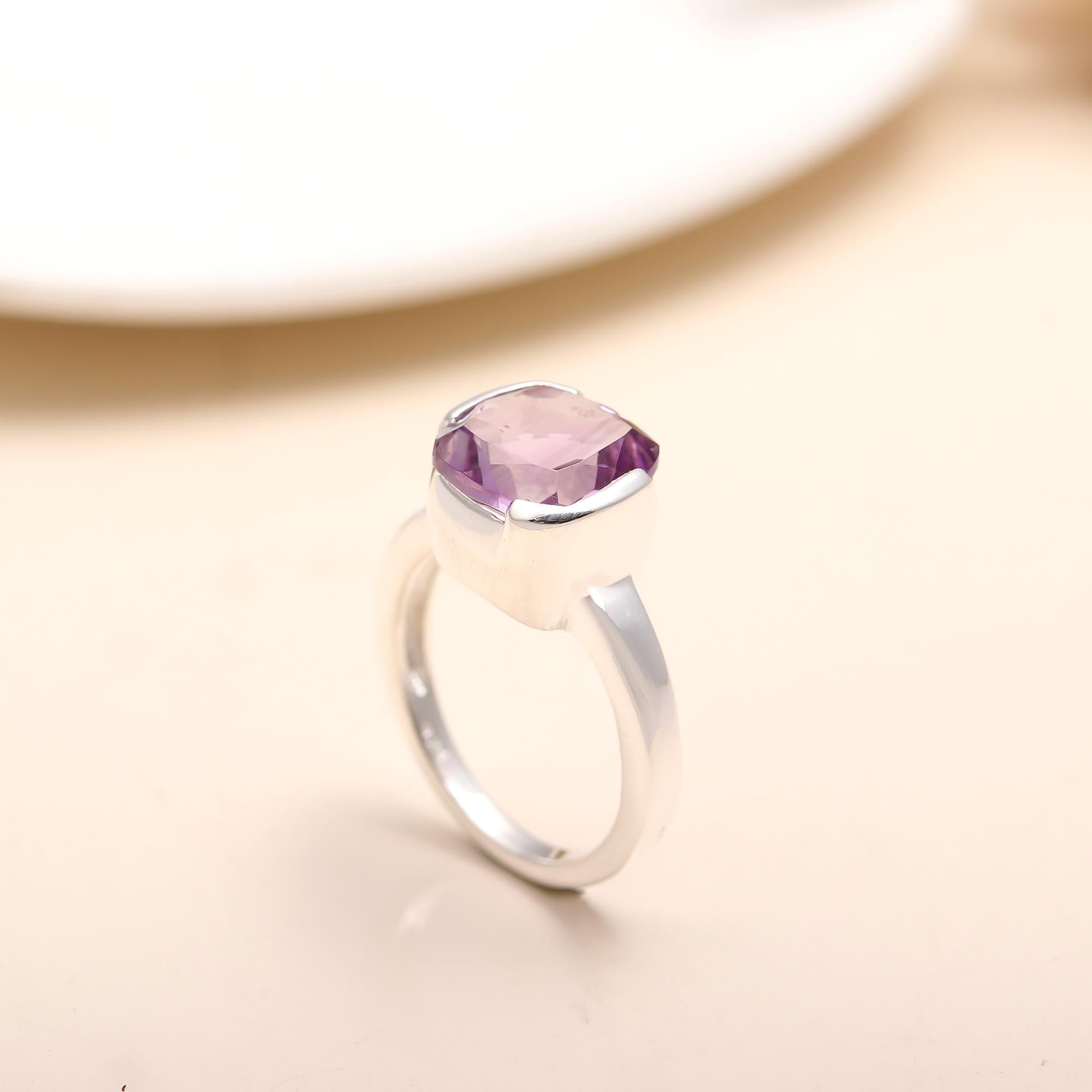 Minimalist cushion-cut amethyst ring by AG925Jewellery