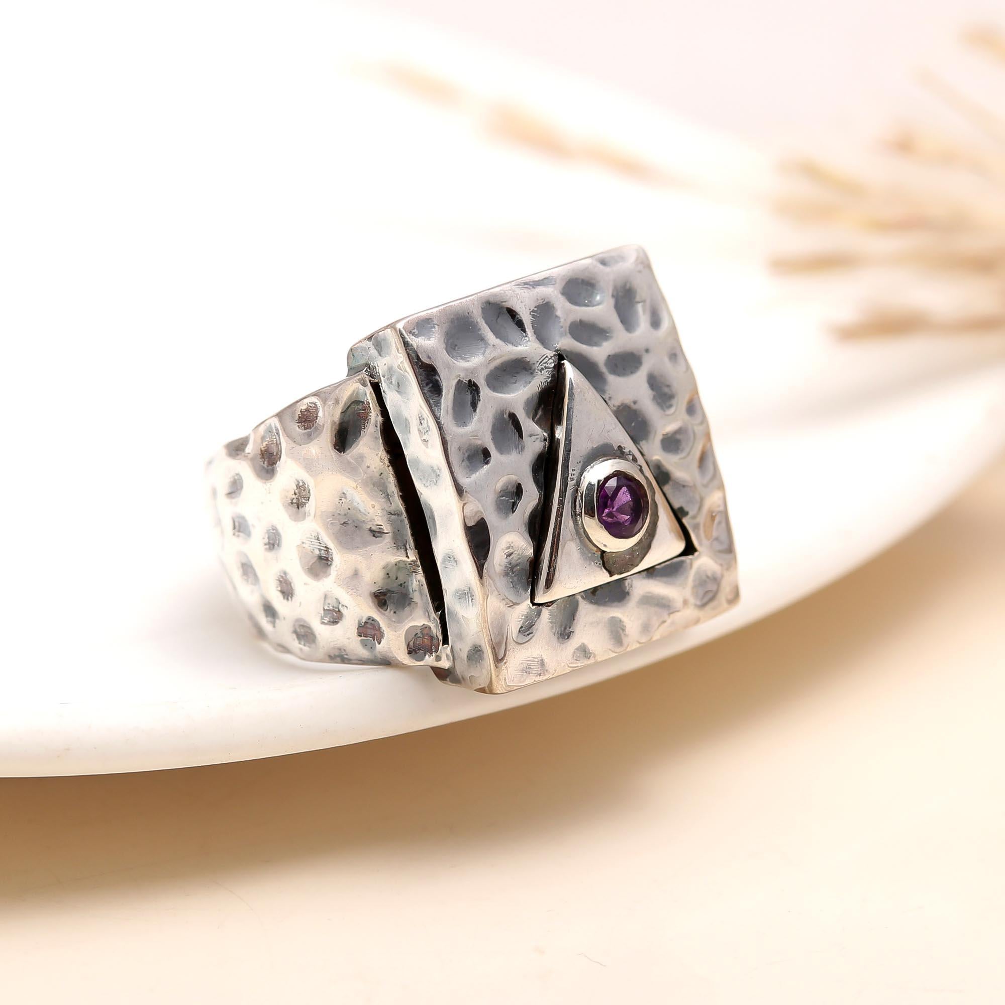 925 Silver Hammered Amethyst Geometric Statement Ring close-up
