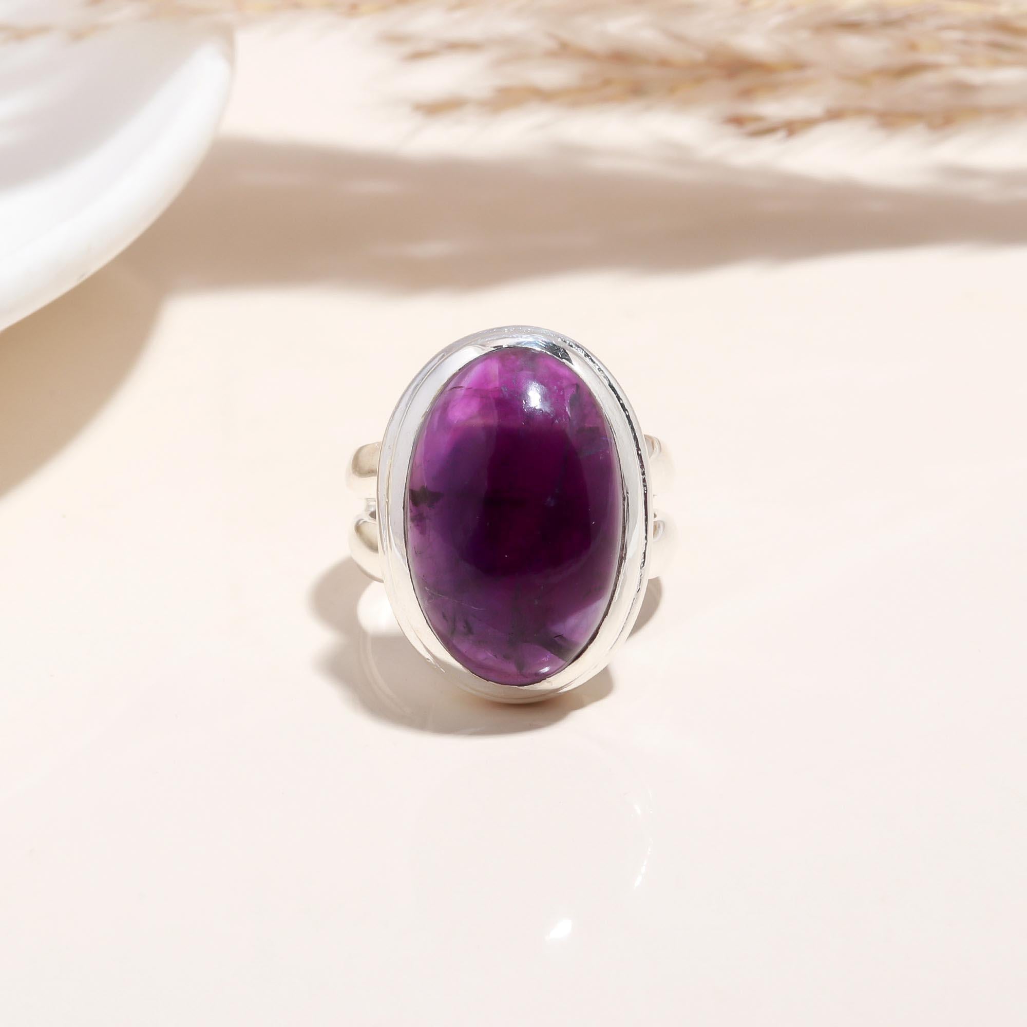 The Royal Oval: Amethyst Cabochon Split Shank Silver Ring
