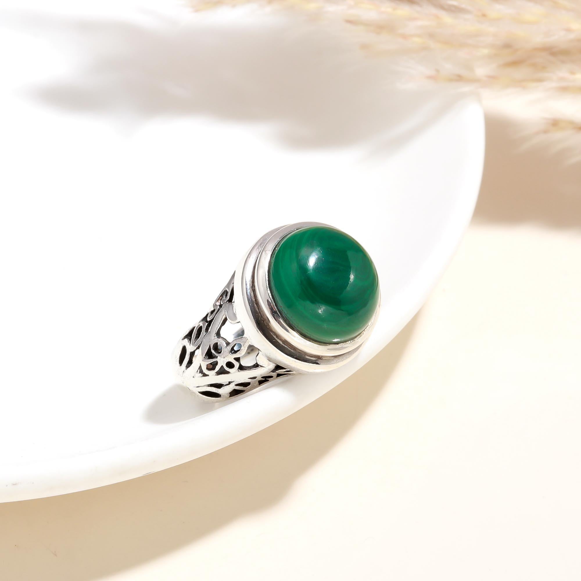 The Verdant Scroll: Malachite Silver Filigree Ring