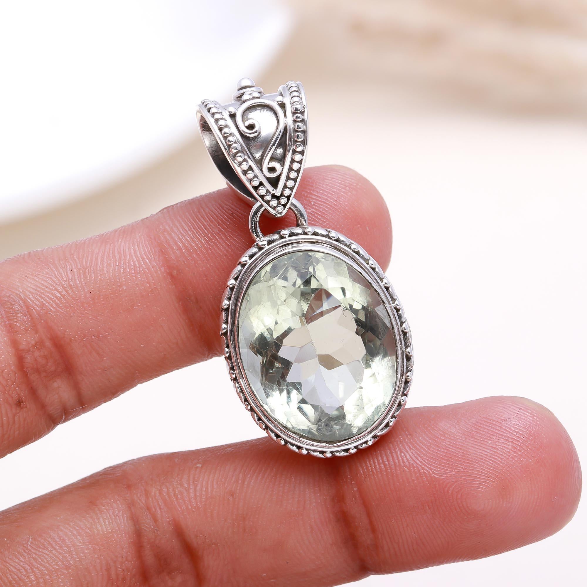 The Prasiolite Oval : Green Amethyst Rope Border Pendant