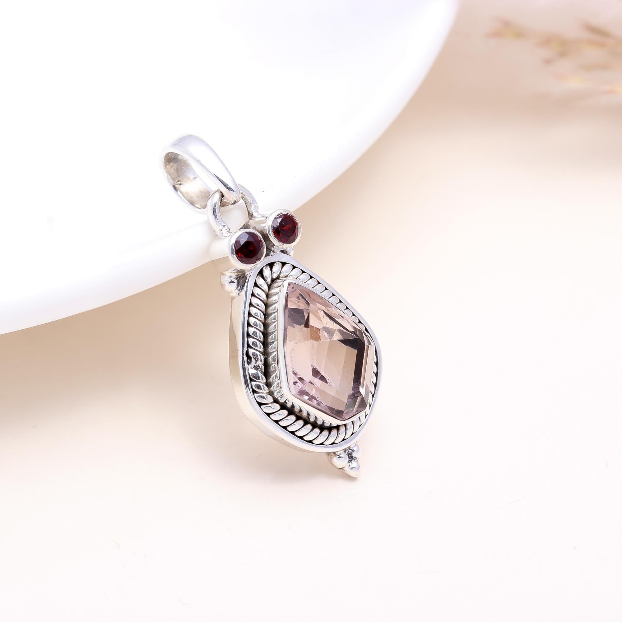 The Vintage Warmth: Champagne Quartz & Garnet Pendant