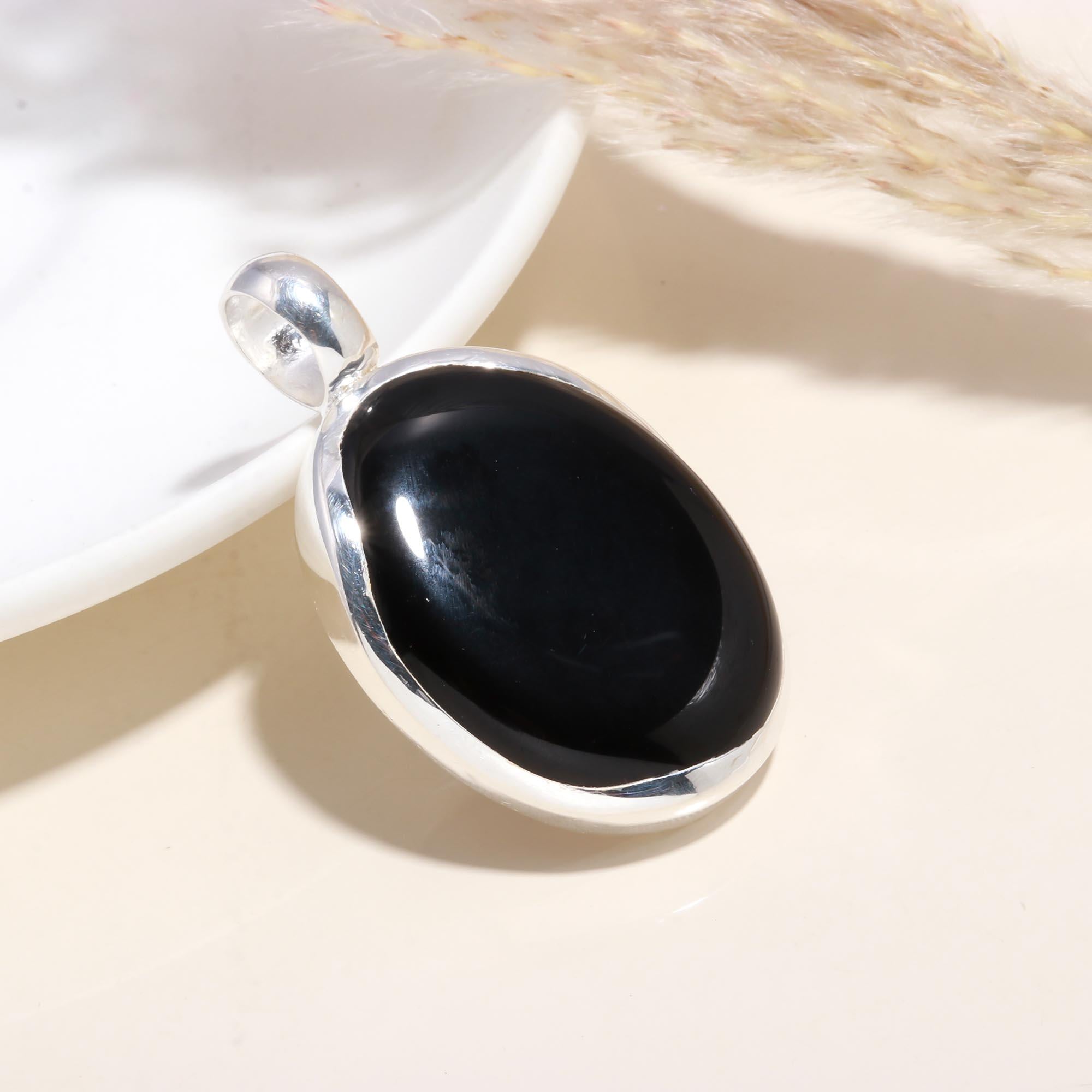 925 Sterling Silver Oval Black Onyx Pendant
