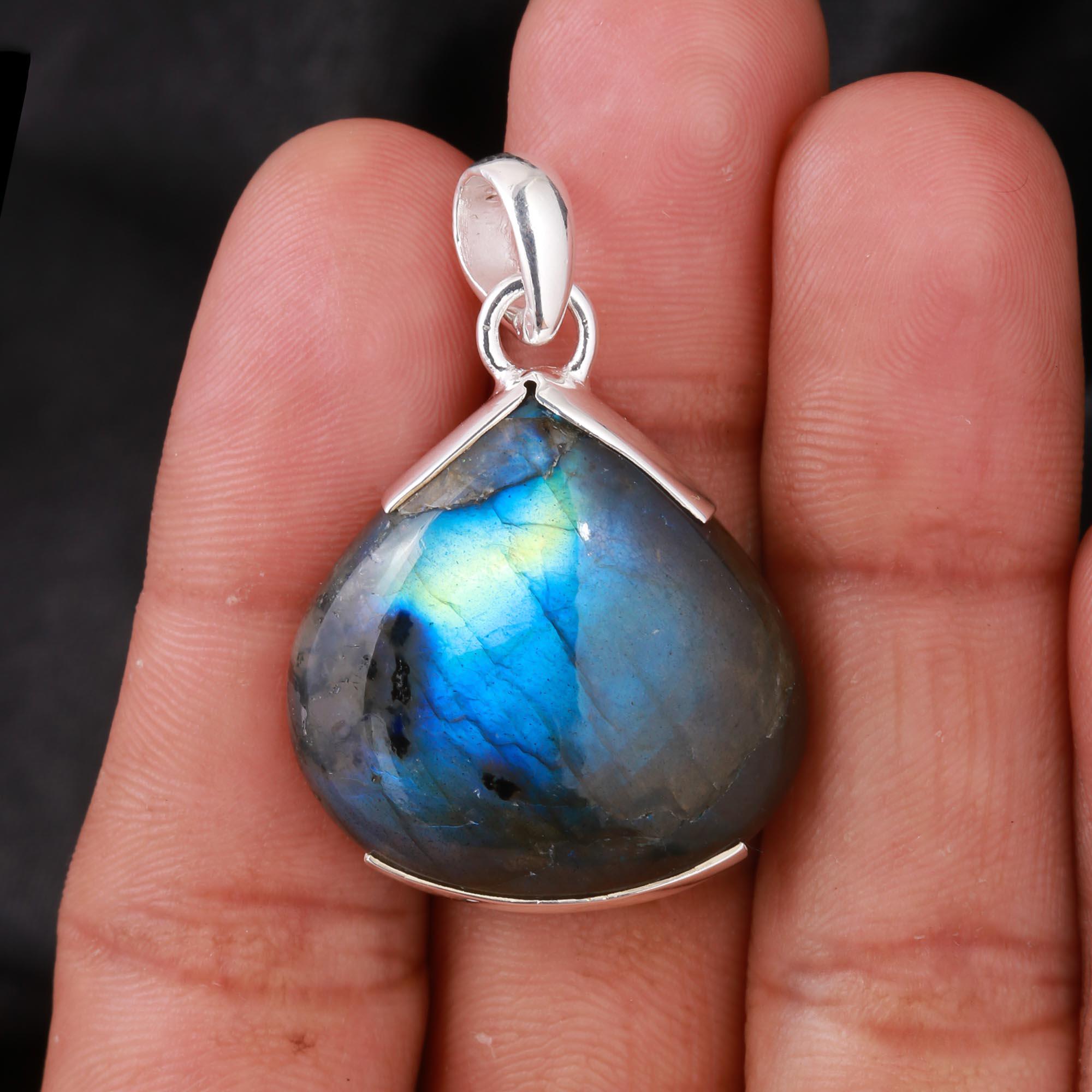 The Aurora Tear: Labradorite Sterling Silver Pendant