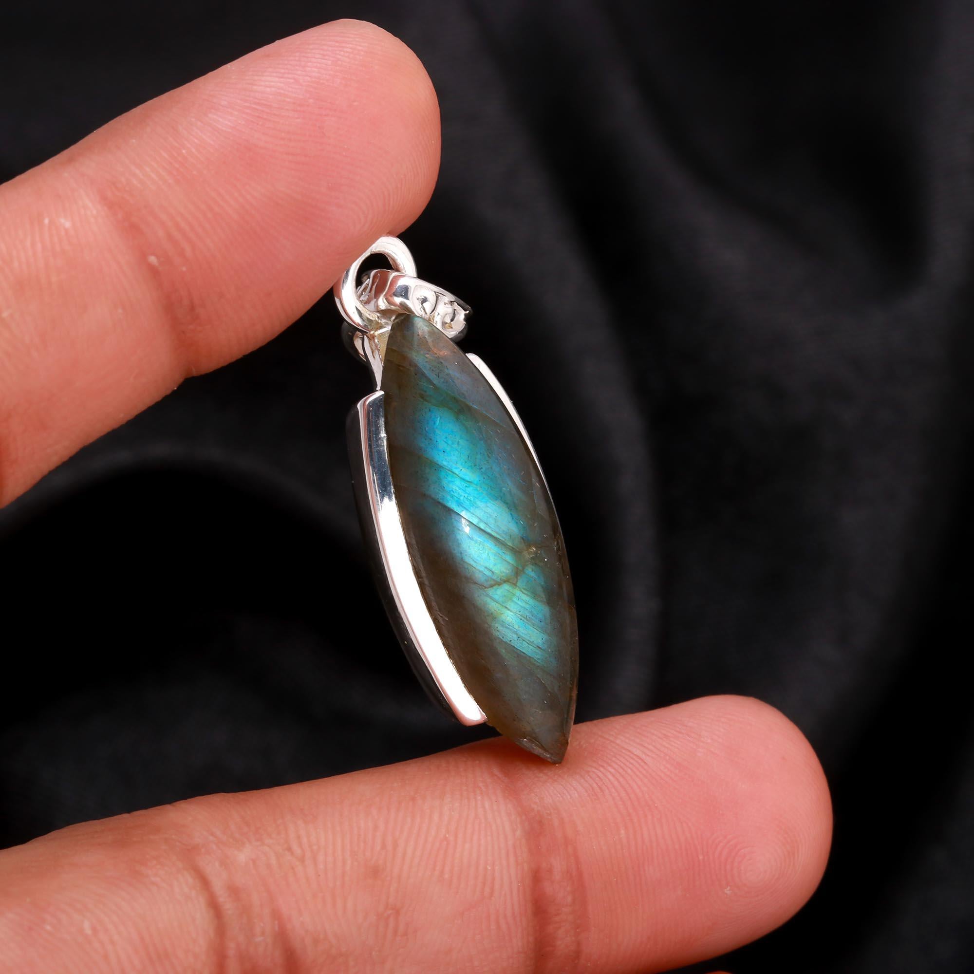 925 Silver Labradorite Pendant