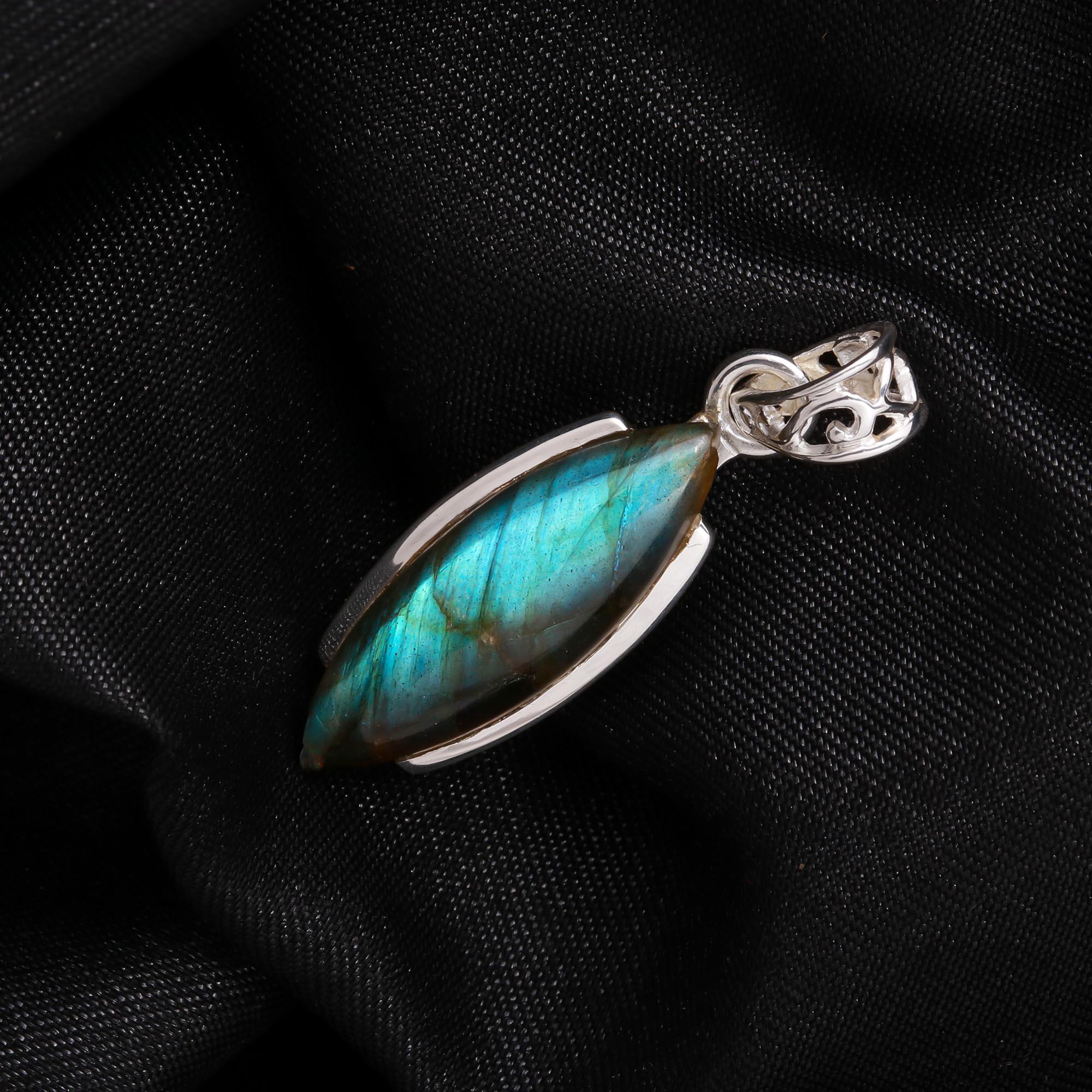 925 Silver Labradorite Pendant
