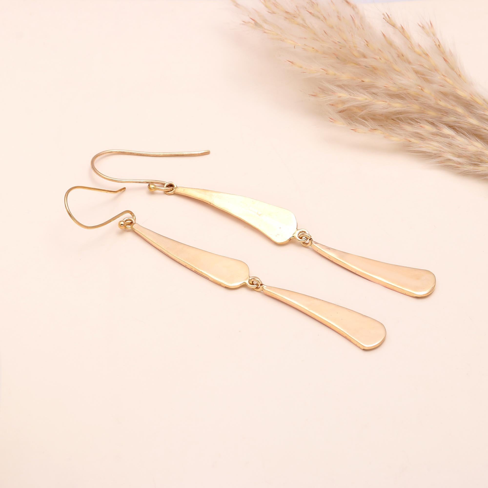 The Fluid Gold: Articulated Linear Drop Earrings