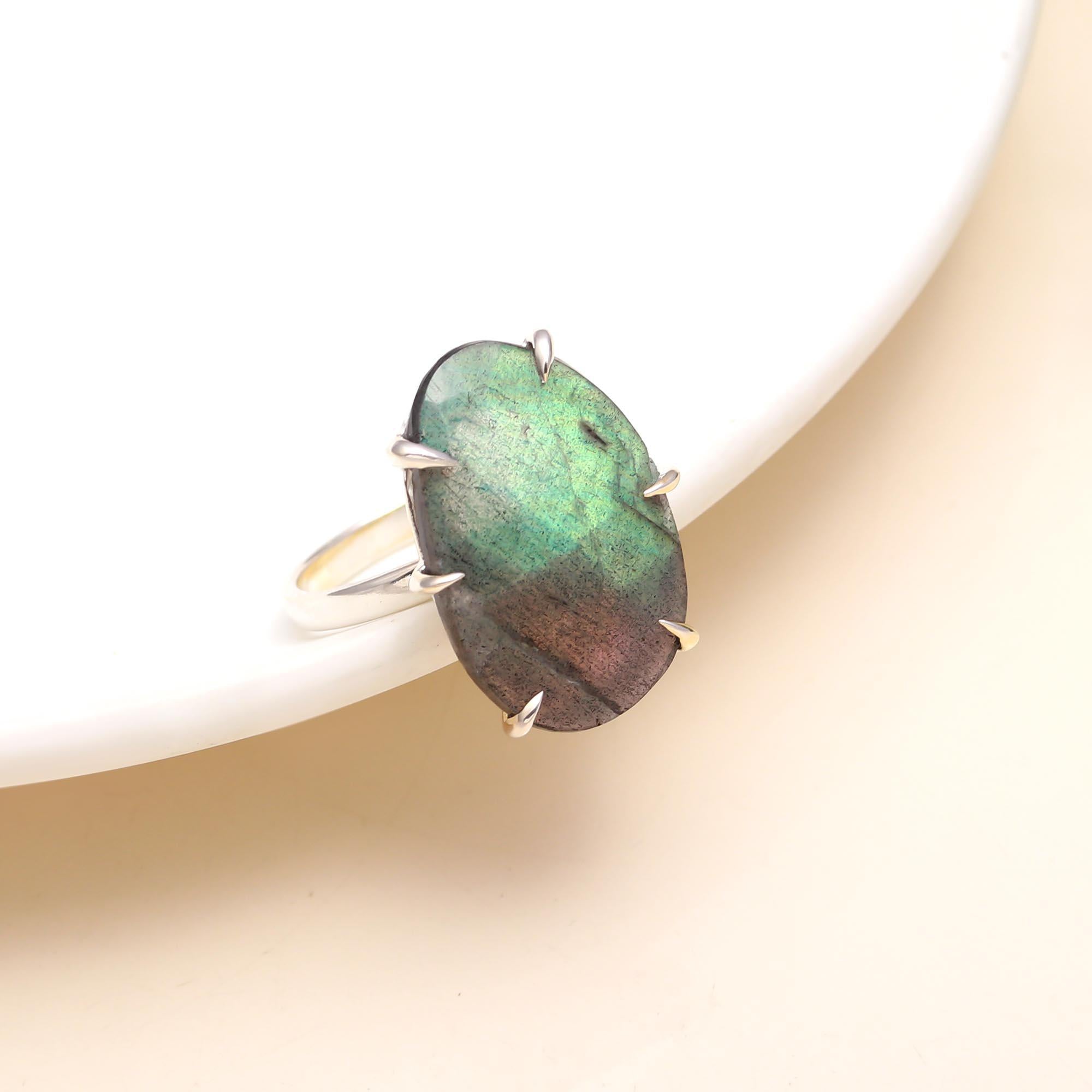 The Raw Aurora: Organic Labradorite Slice Ring